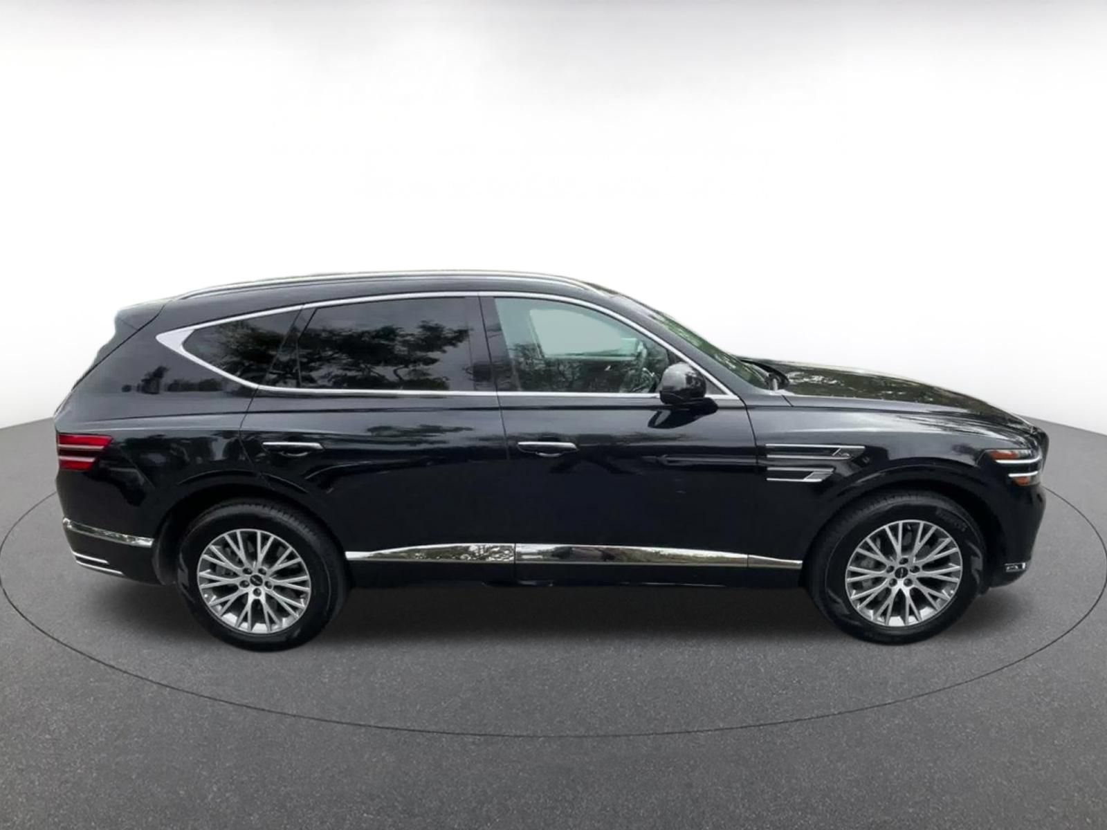 Thumbnail: 2026 Genesis GV80 - 13
