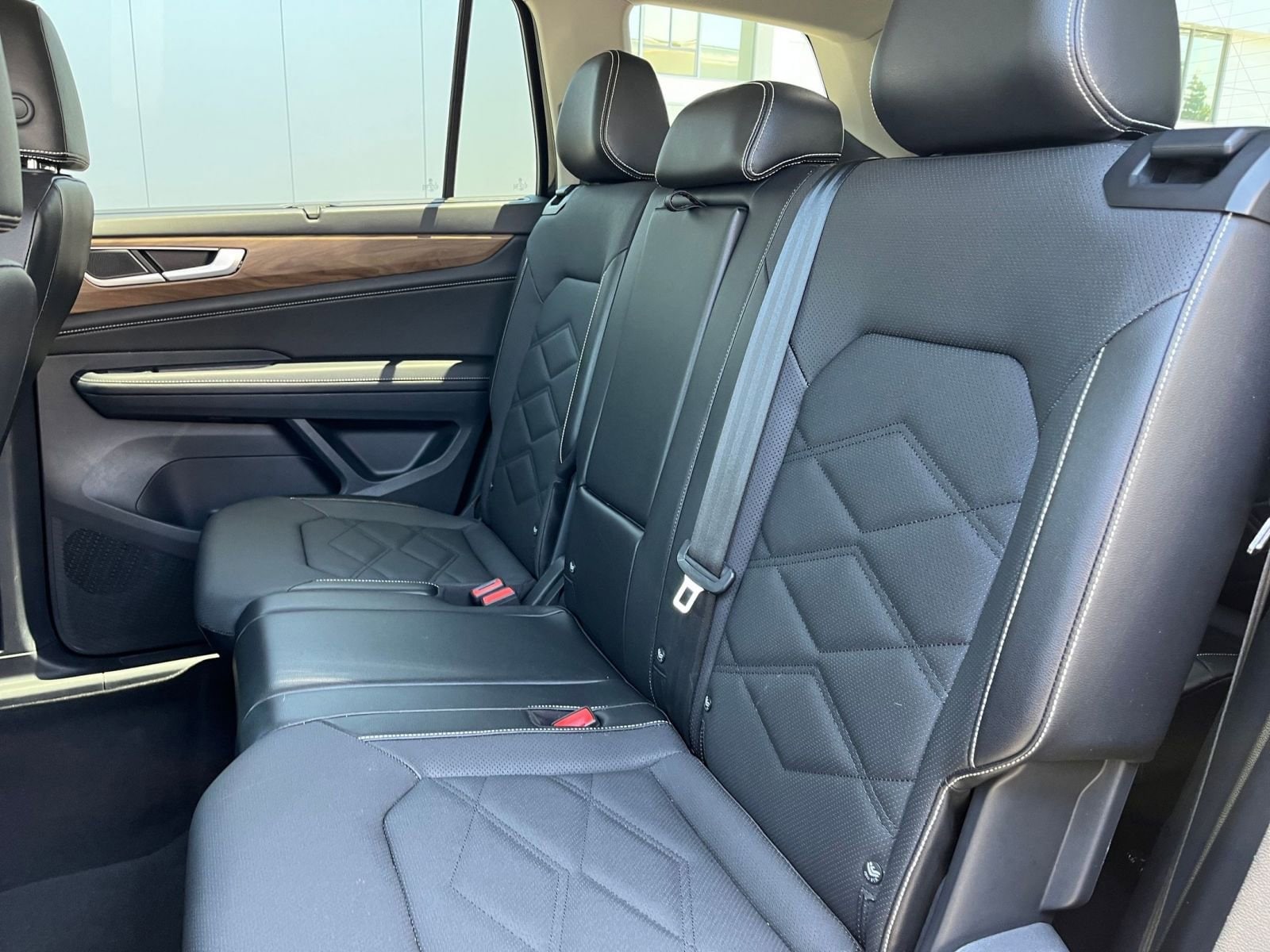 Thumbnail: 2024 Volkswagen Atlas - 25