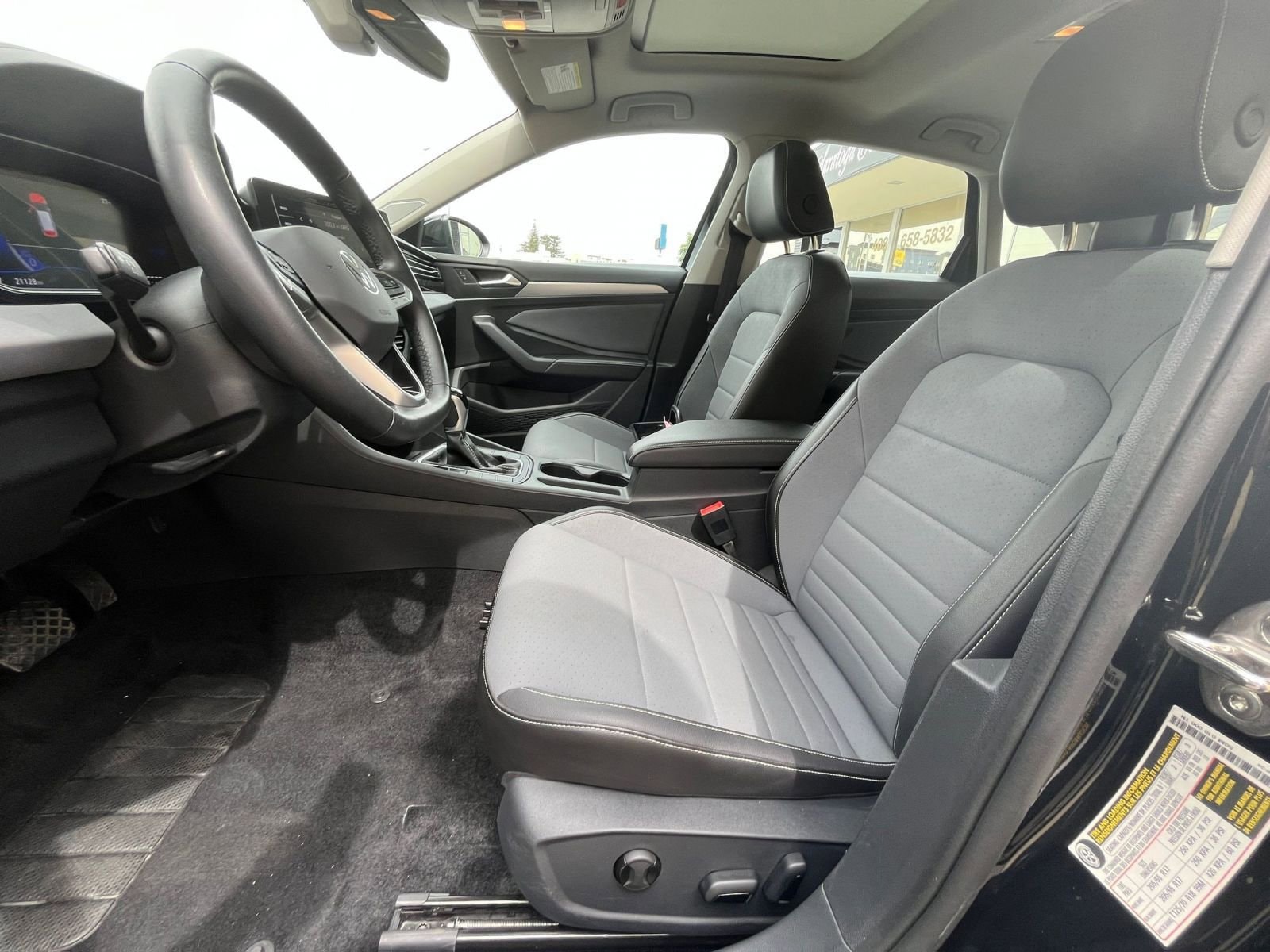 Thumbnail: 2025 Volkswagen Jetta - 27