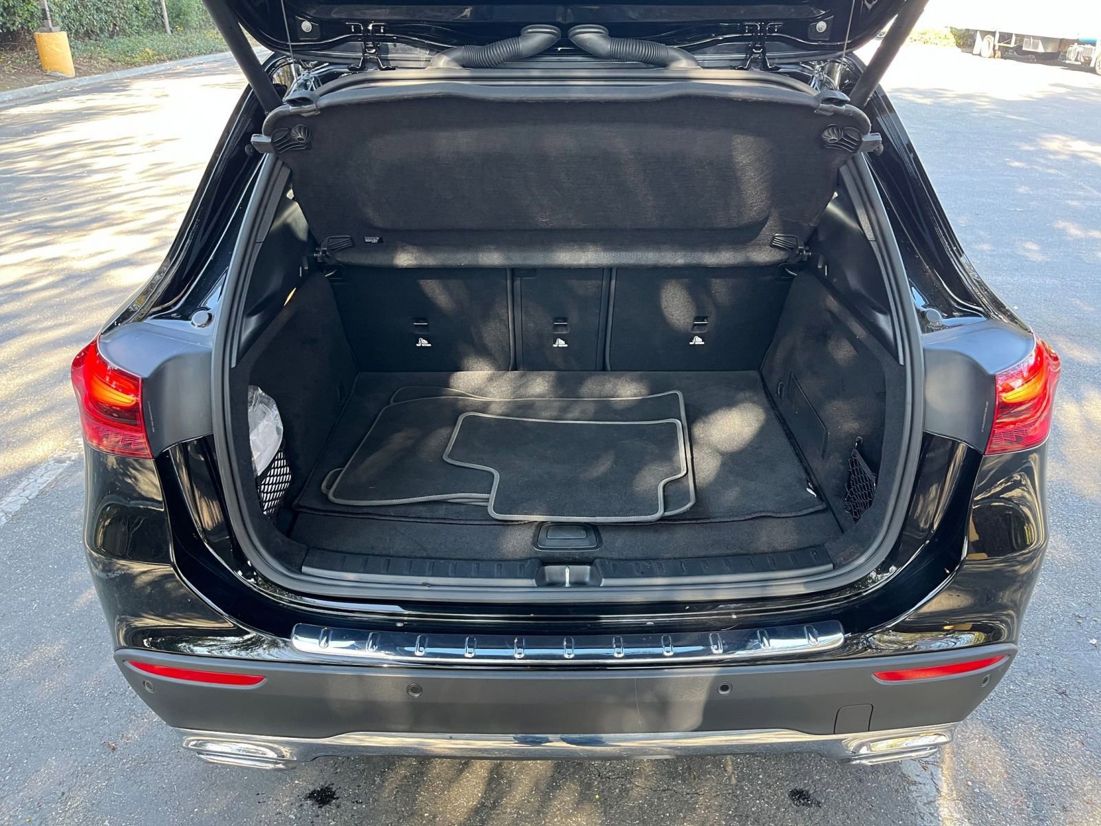 Thumbnail: 2025 Mercedes-Benz GLA - 32