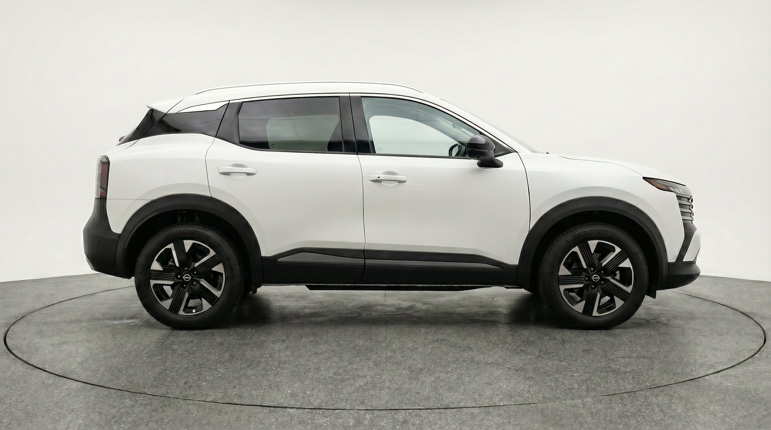 Thumbnail: 2026 Nissan Kicks - 14