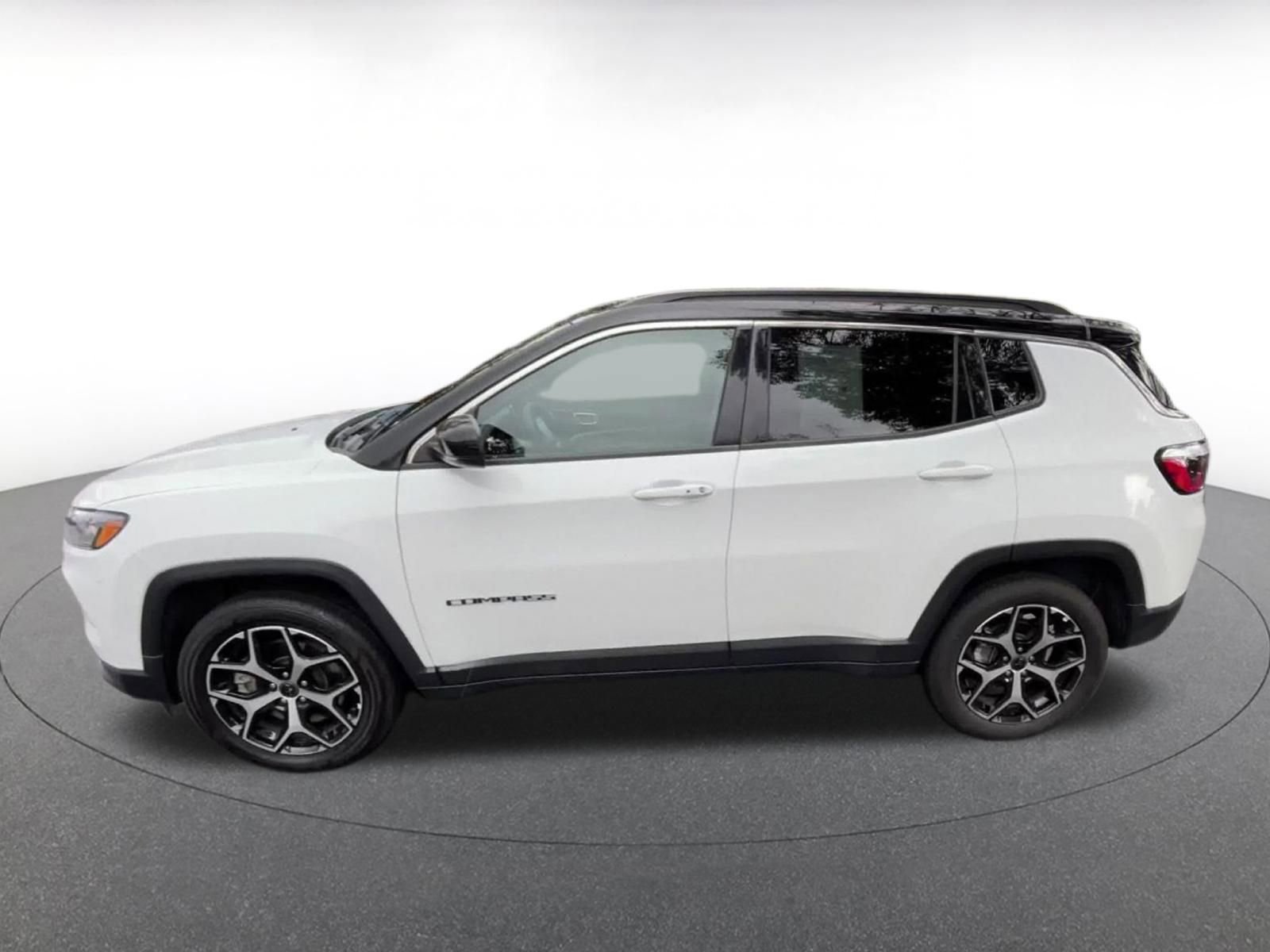 Thumbnail: 2025 Jeep Compass - 9