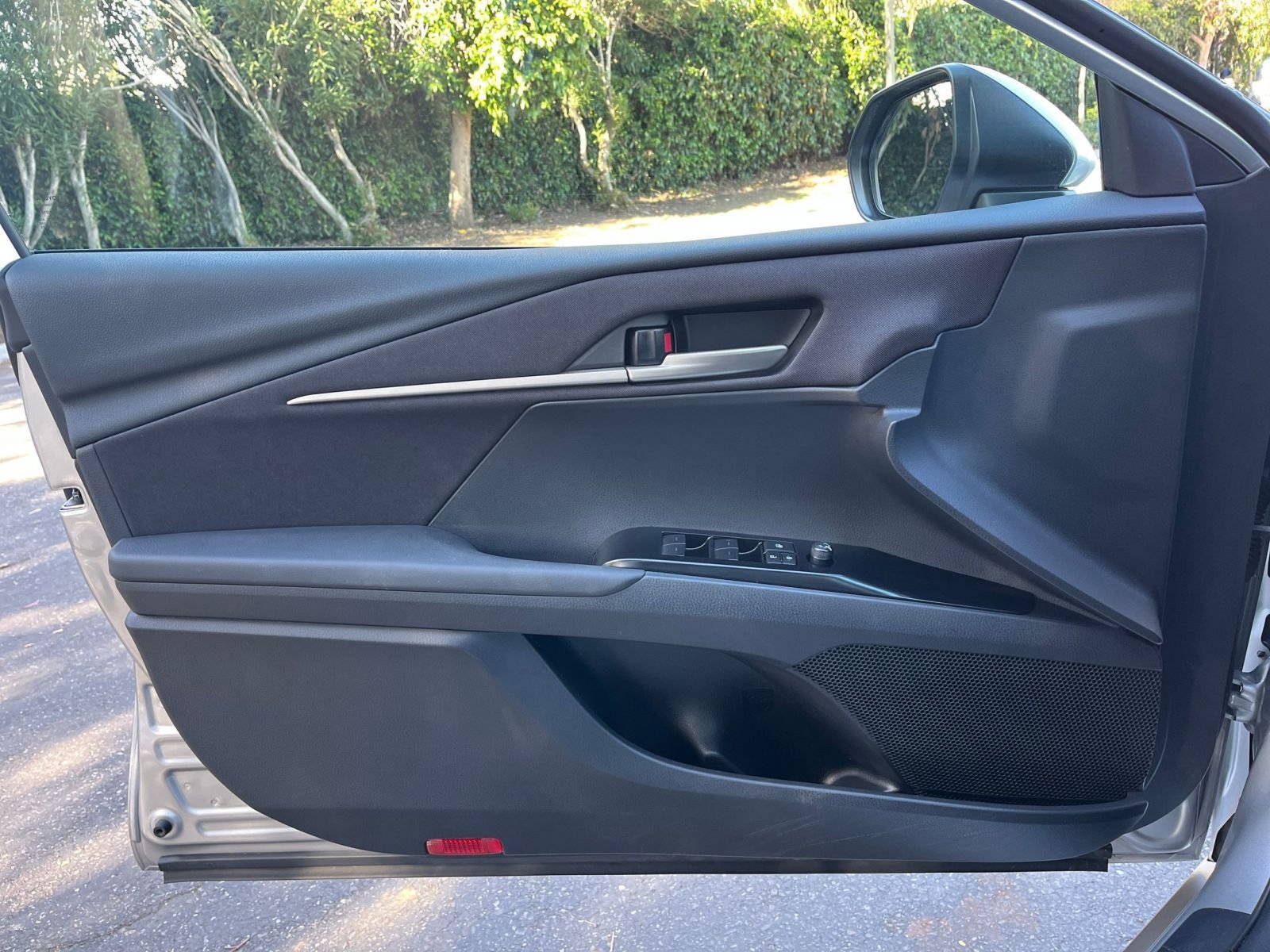 Thumbnail: 2025 Toyota Camry - 18