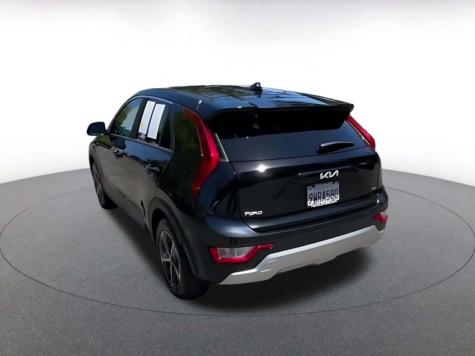 Thumbnail: 2026 Kia Niro - 16
