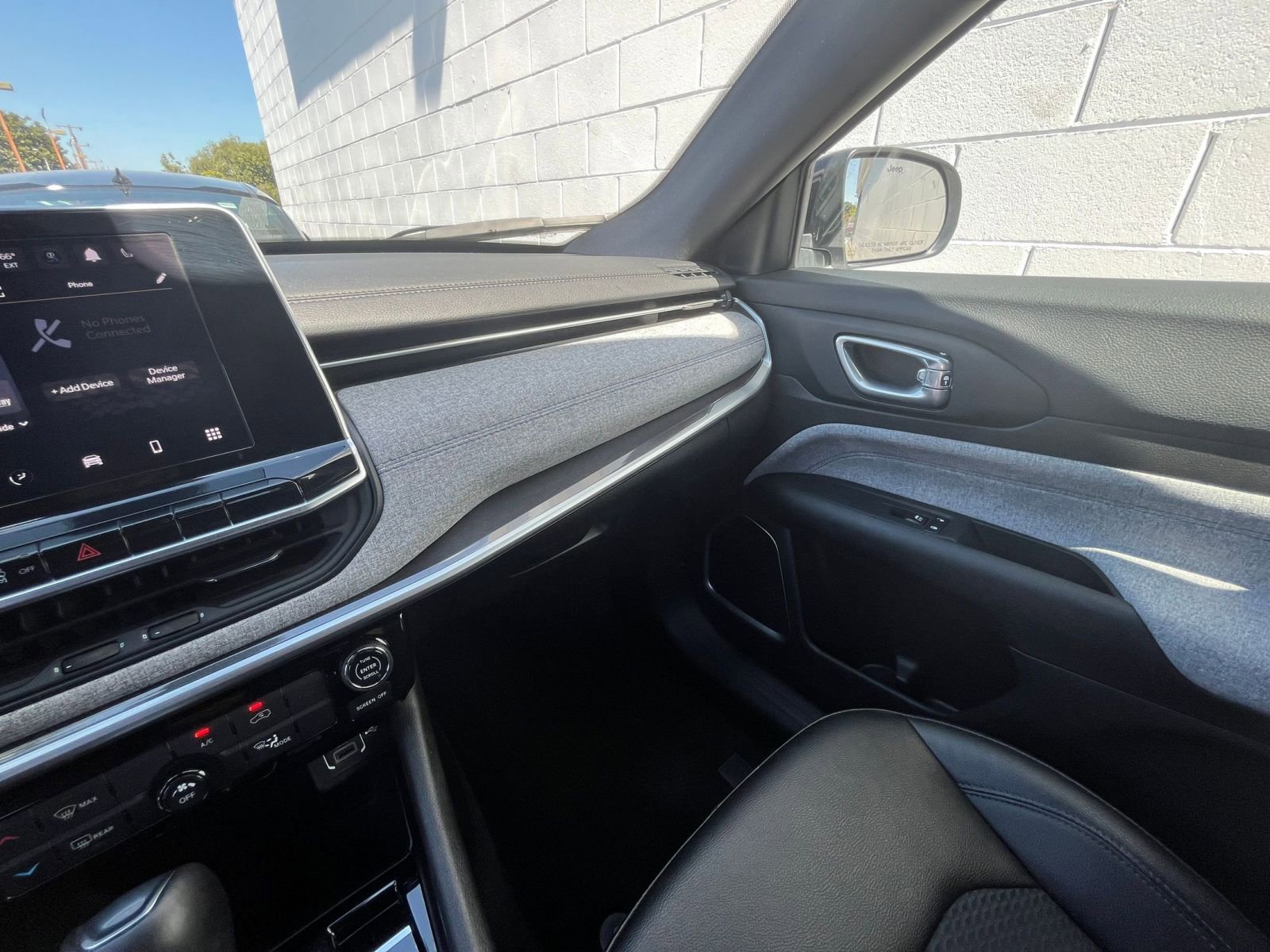 Thumbnail: 2025 Jeep Compass - 35