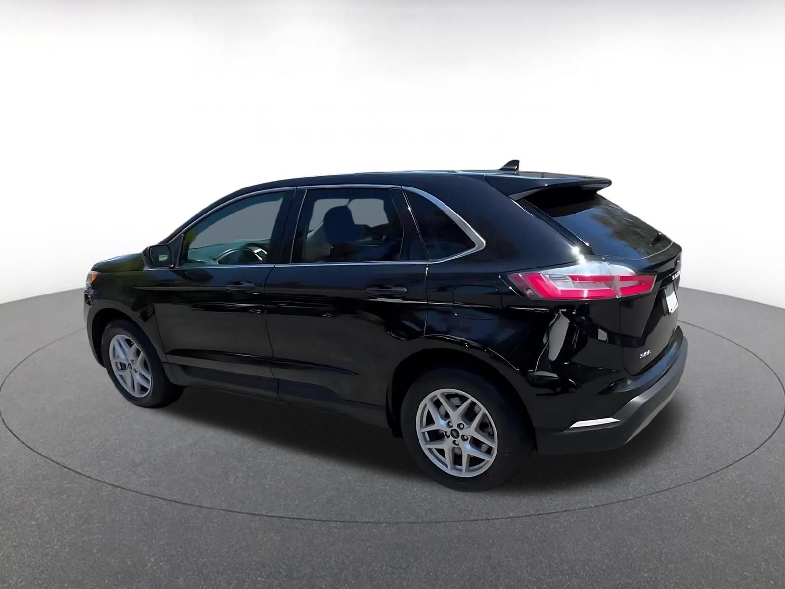 Thumbnail: 2024 Ford Edge - 10
