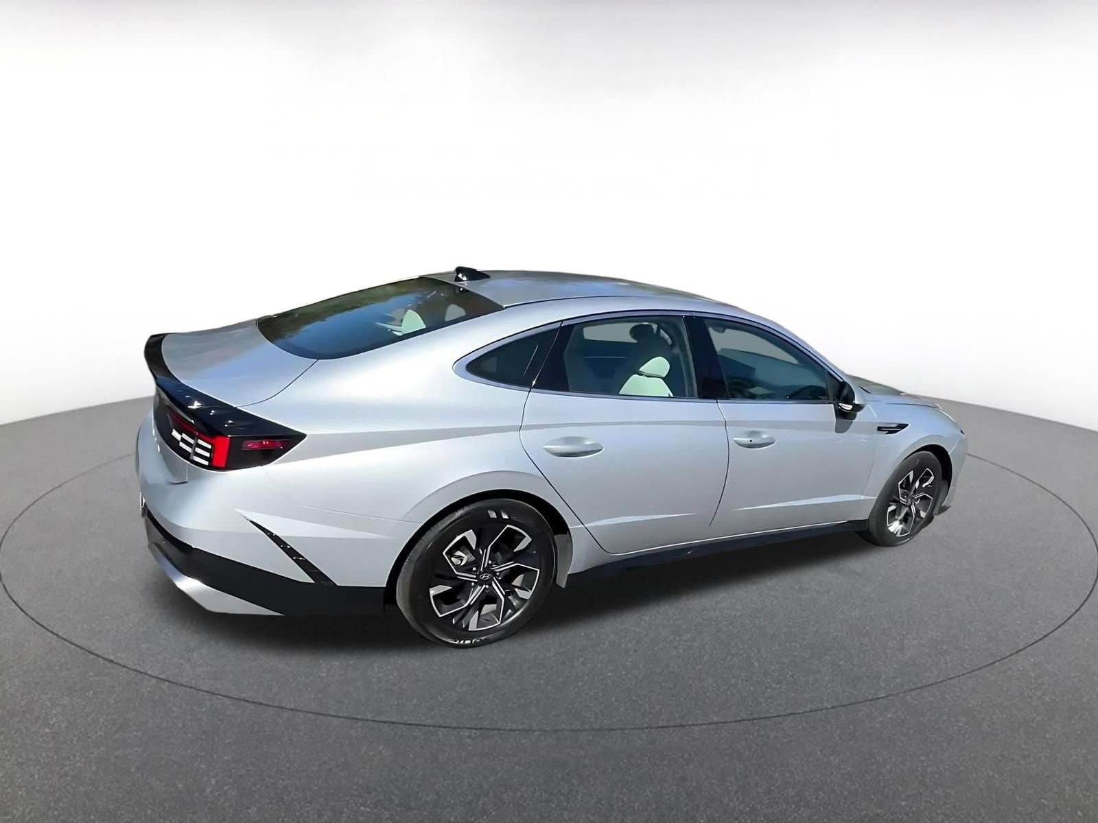 Thumbnail: 2025 Hyundai Sonata - 15