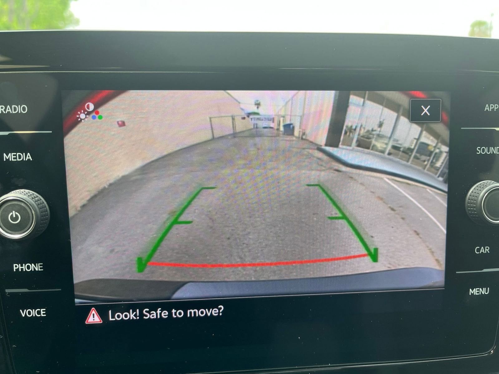 Thumbnail: 2025 Volkswagen Jetta - 23