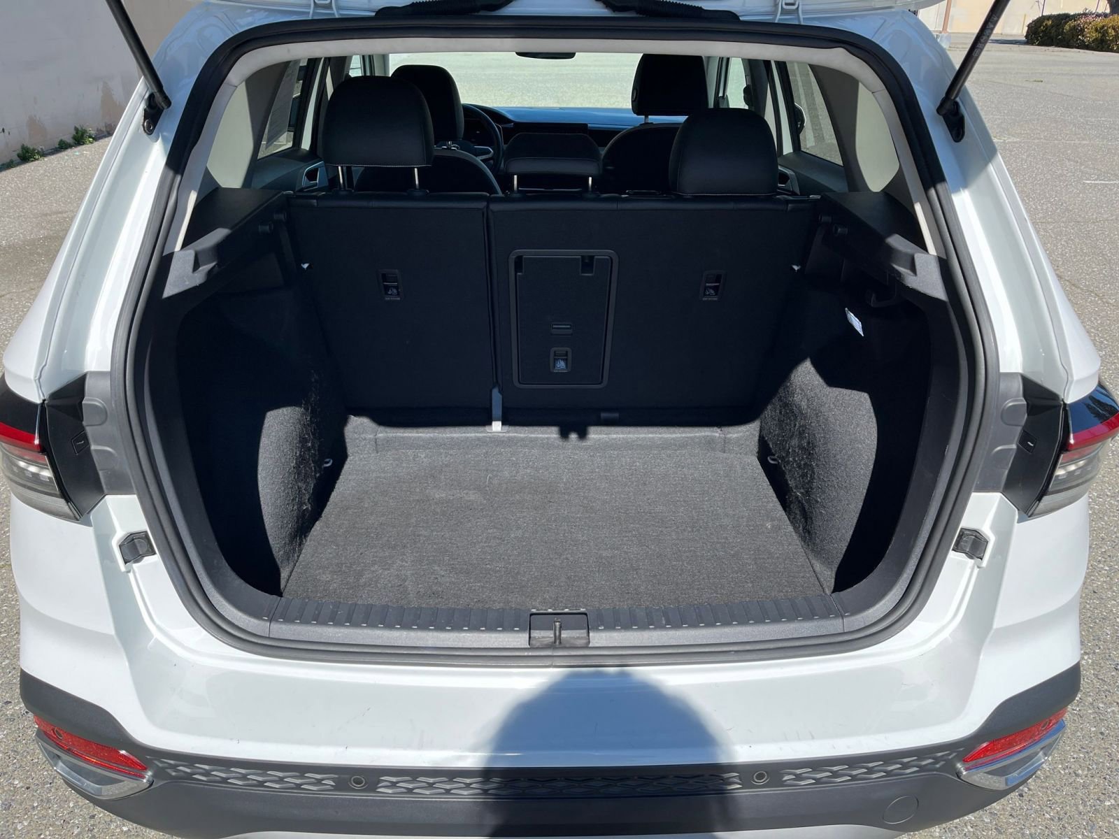 Thumbnail: 2025 Volkswagen Taos - 32