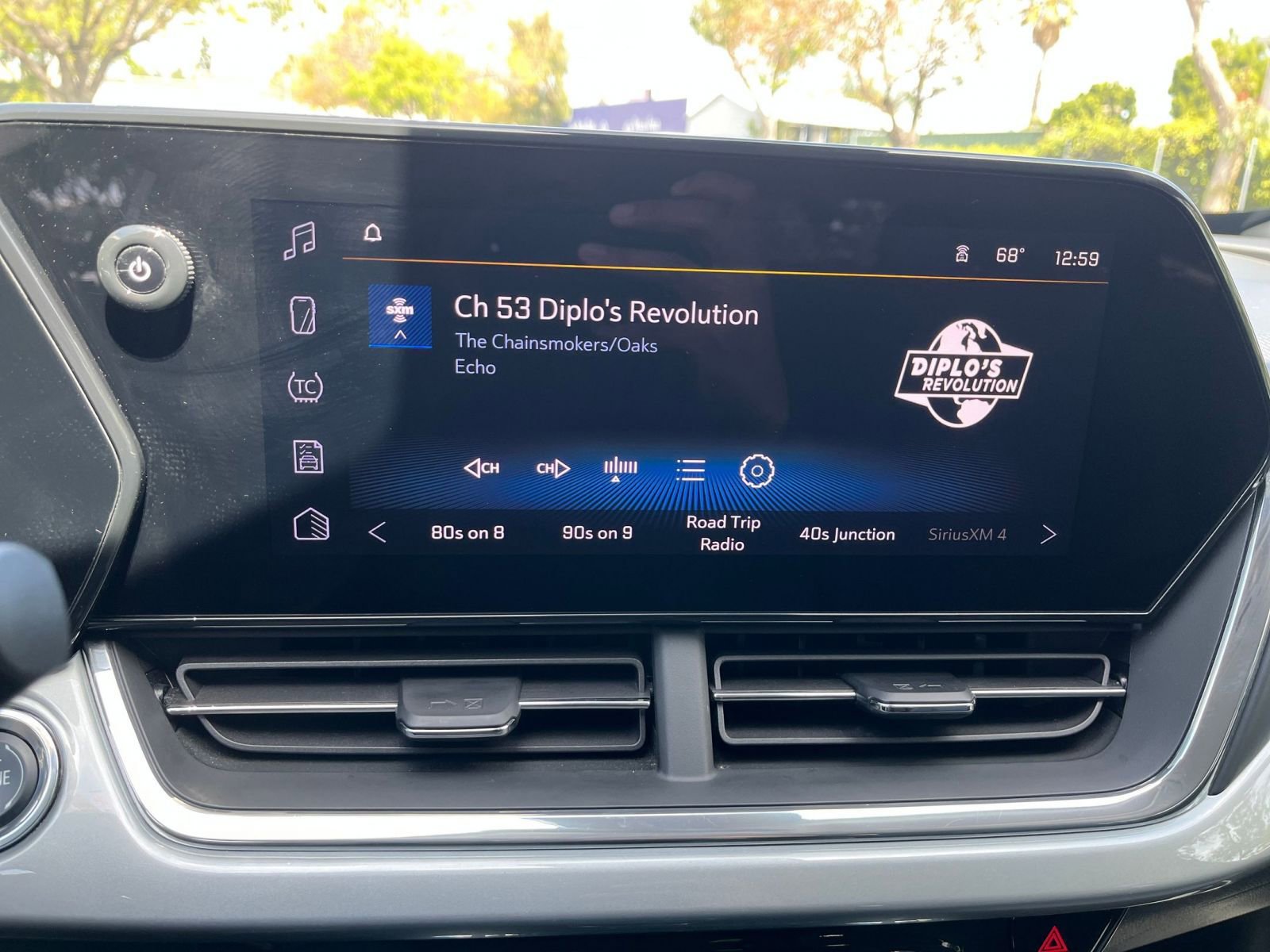 Thumbnail: 2025 Chevrolet Trax - 20