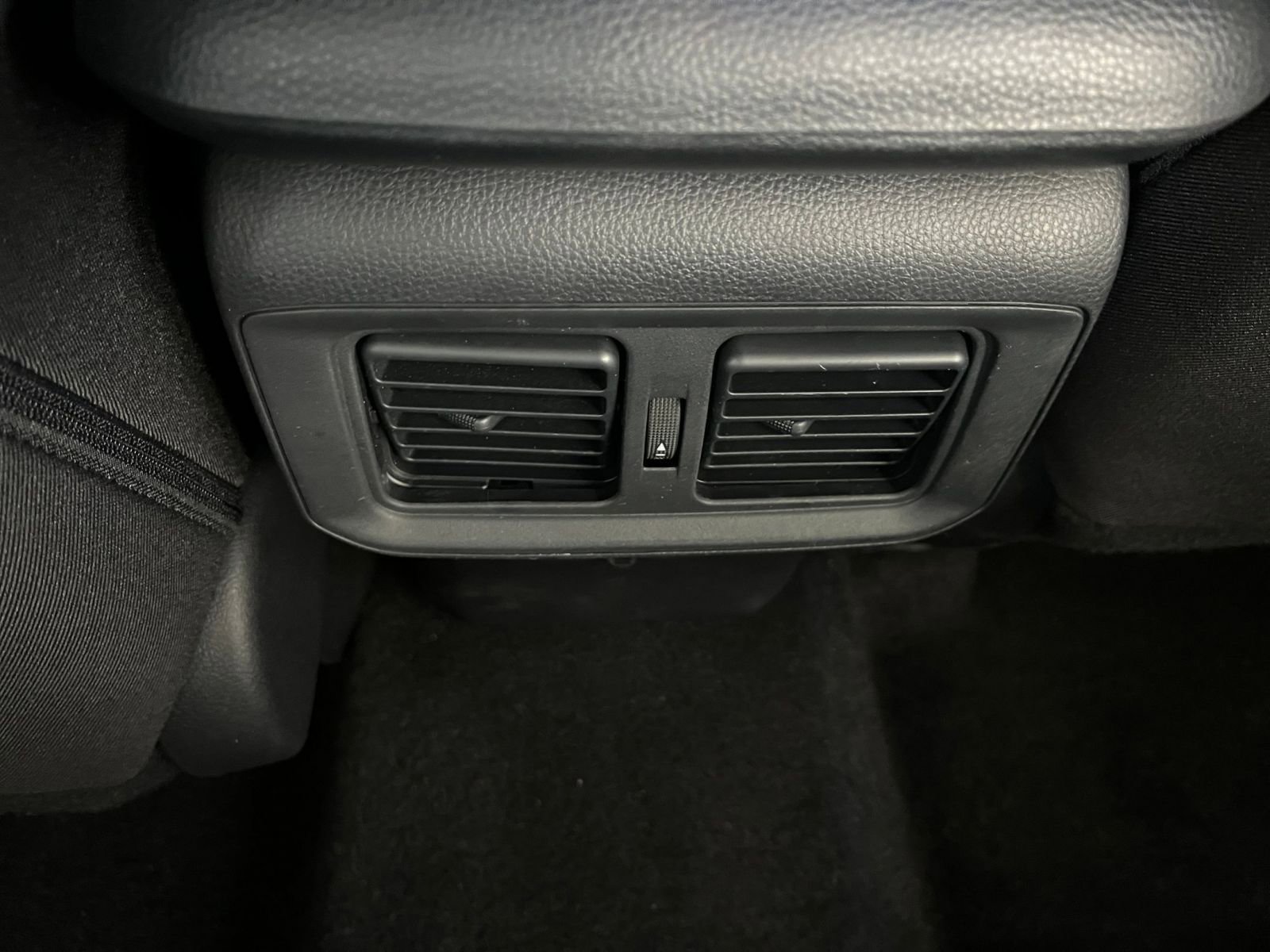 Thumbnail: 2025 Toyota RAV4 - 23