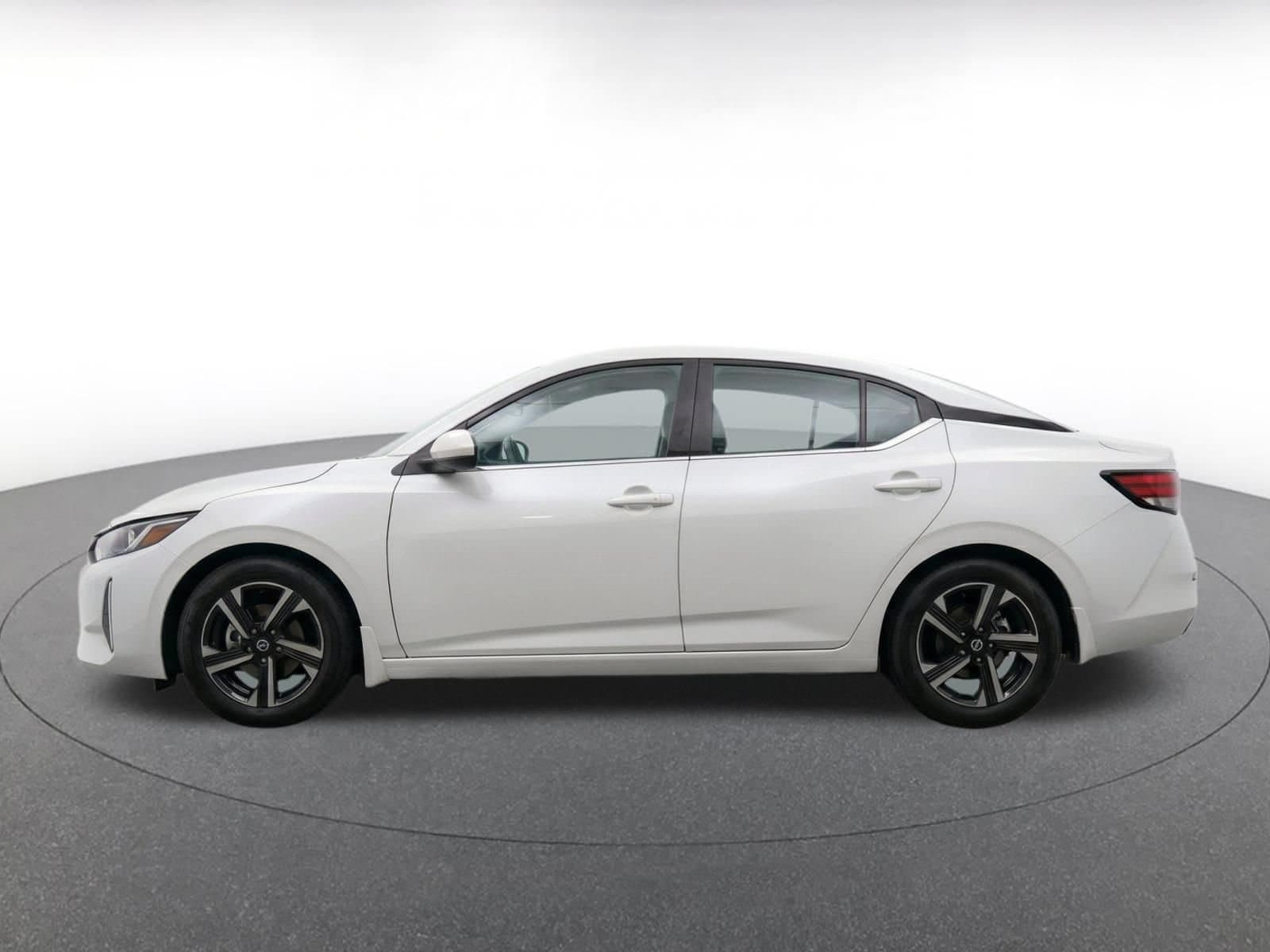 Thumbnail: 2025 Nissan Sentra - 4