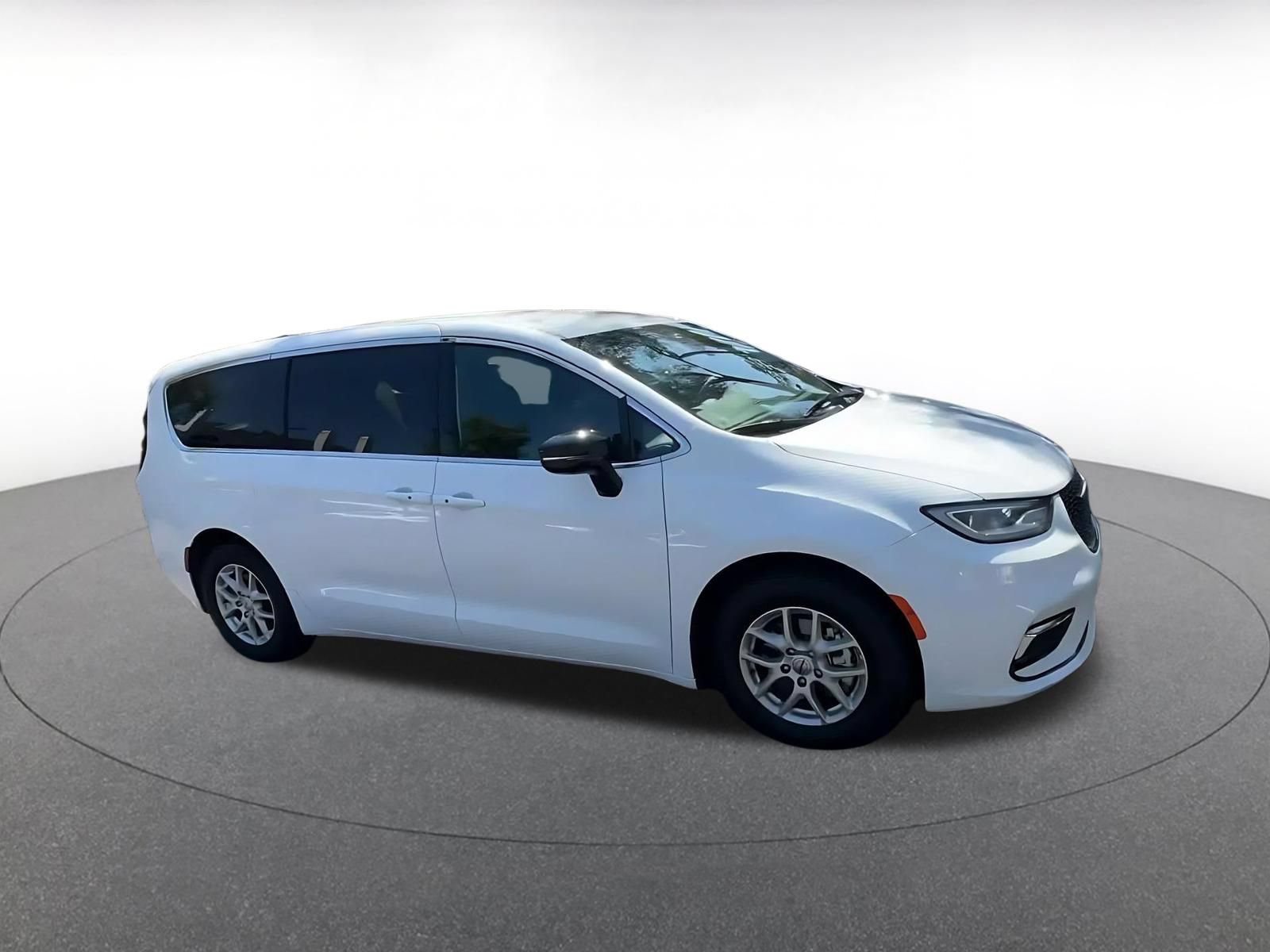 Thumbnail: 2025 Chrysler Pacifica - 2
