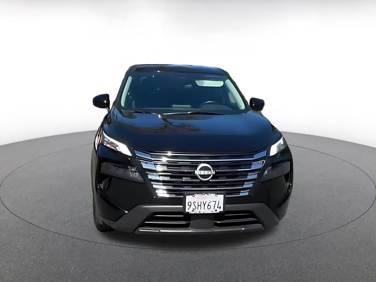 Thumbnail: 2025 Nissan Rogue - 4