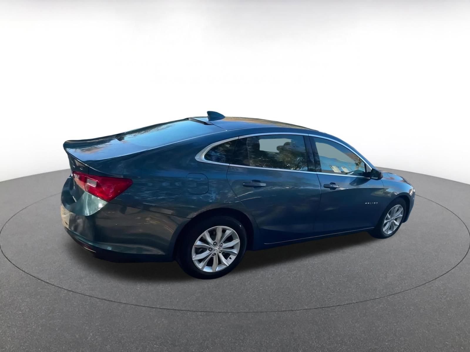 Thumbnail: 2024 Chevrolet Malibu - 15