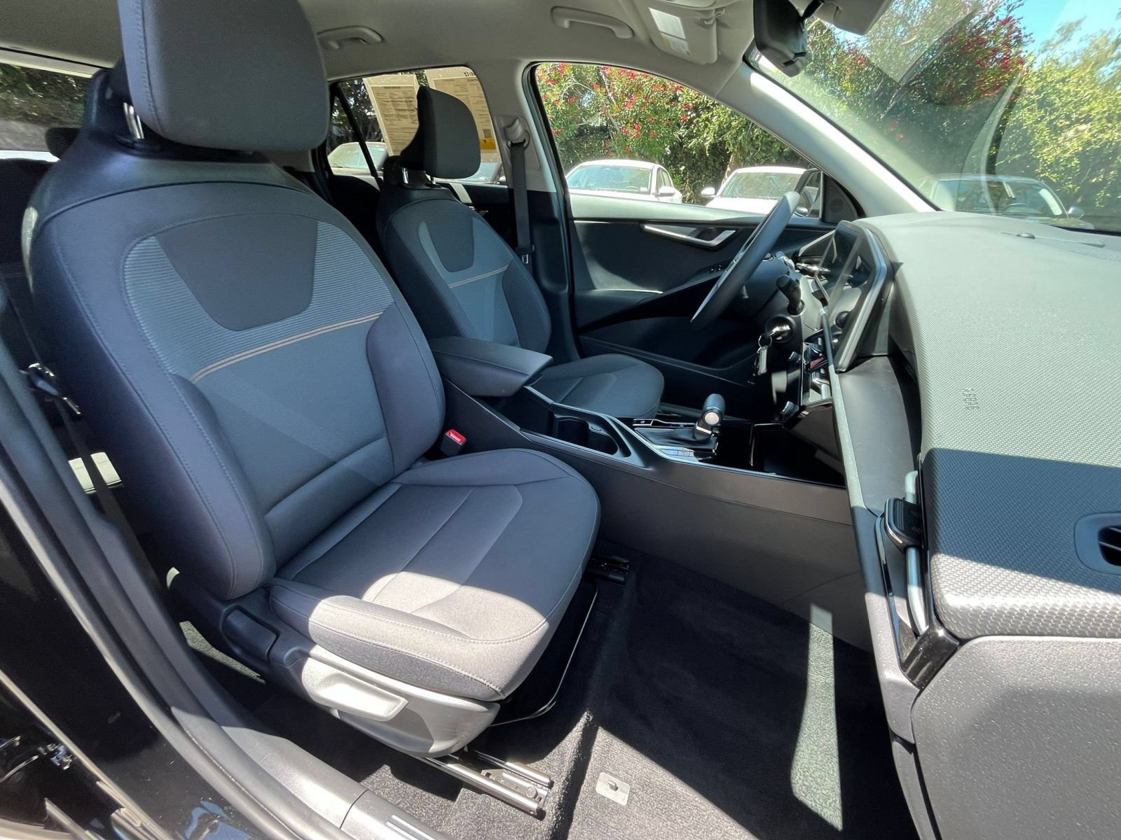 Thumbnail: 2026 Kia Niro - 34