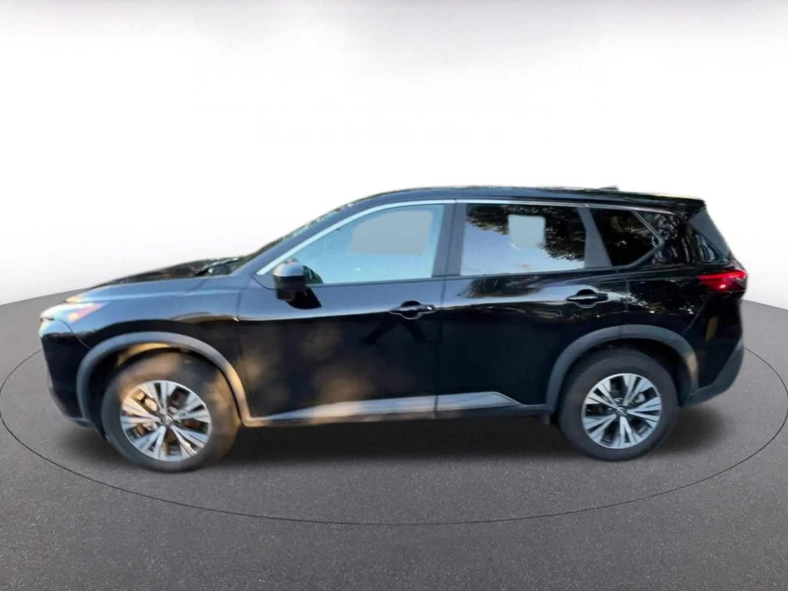 Thumbnail: 2023 Nissan Rogue - 9