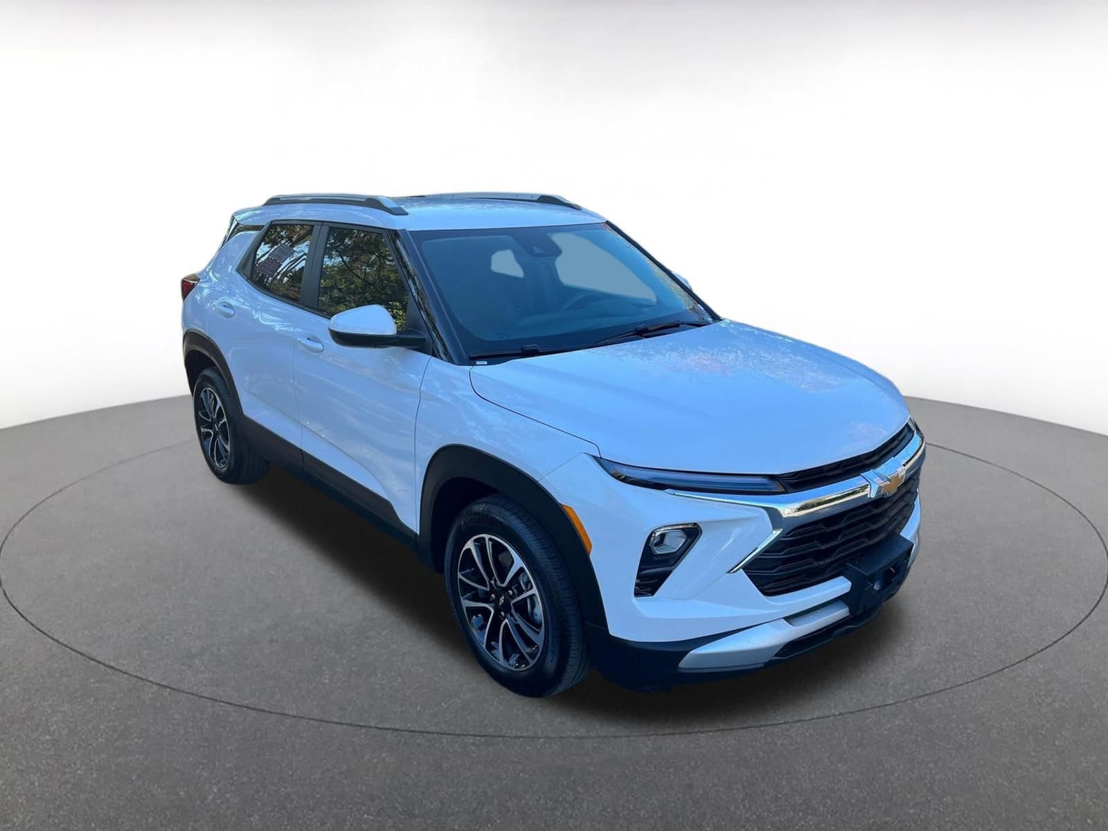 Thumbnail: 2025 Chevrolet TrailBlazer - 1