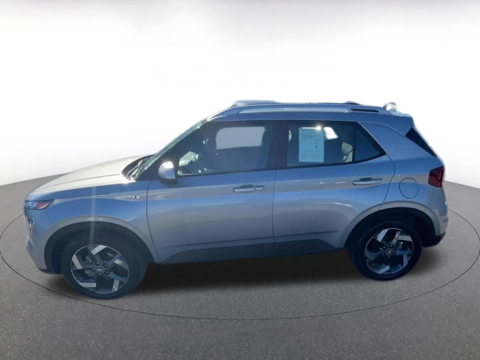 Thumbnail: 2025 Hyundai Venue - 9