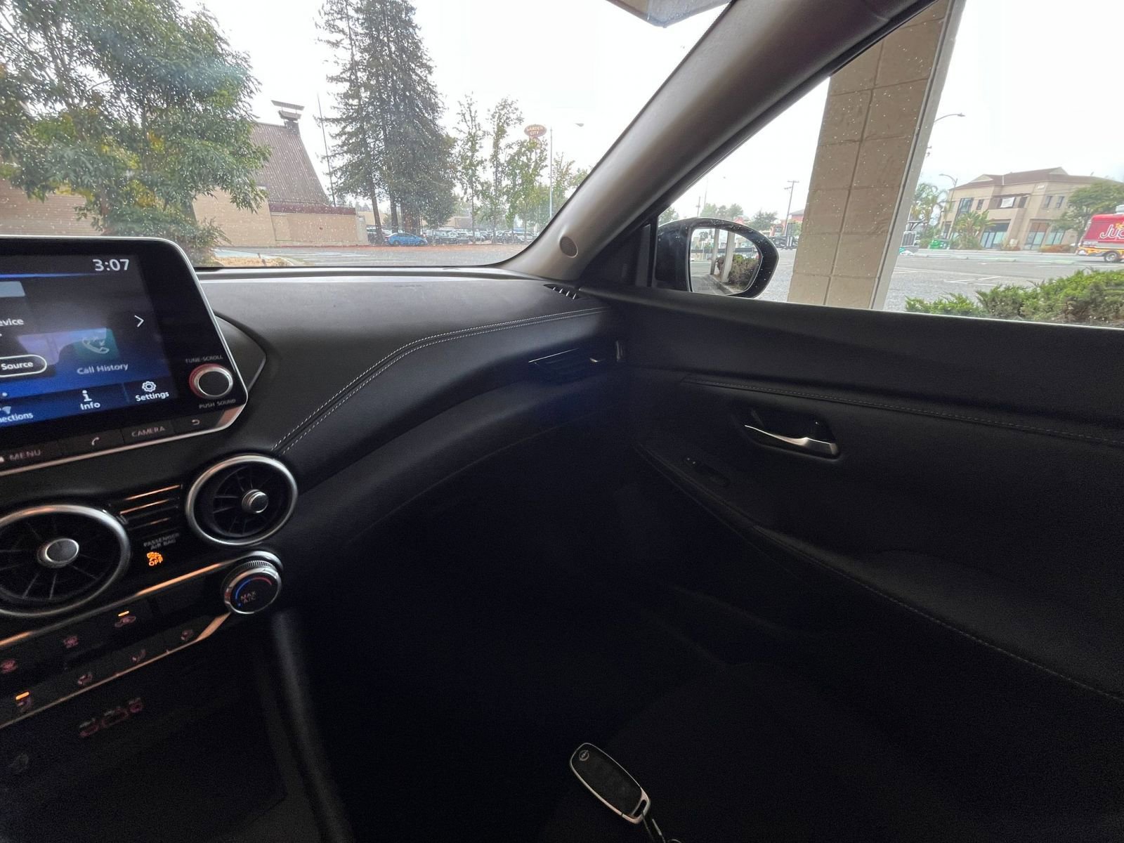 Thumbnail: 2024 Nissan Sentra - 33