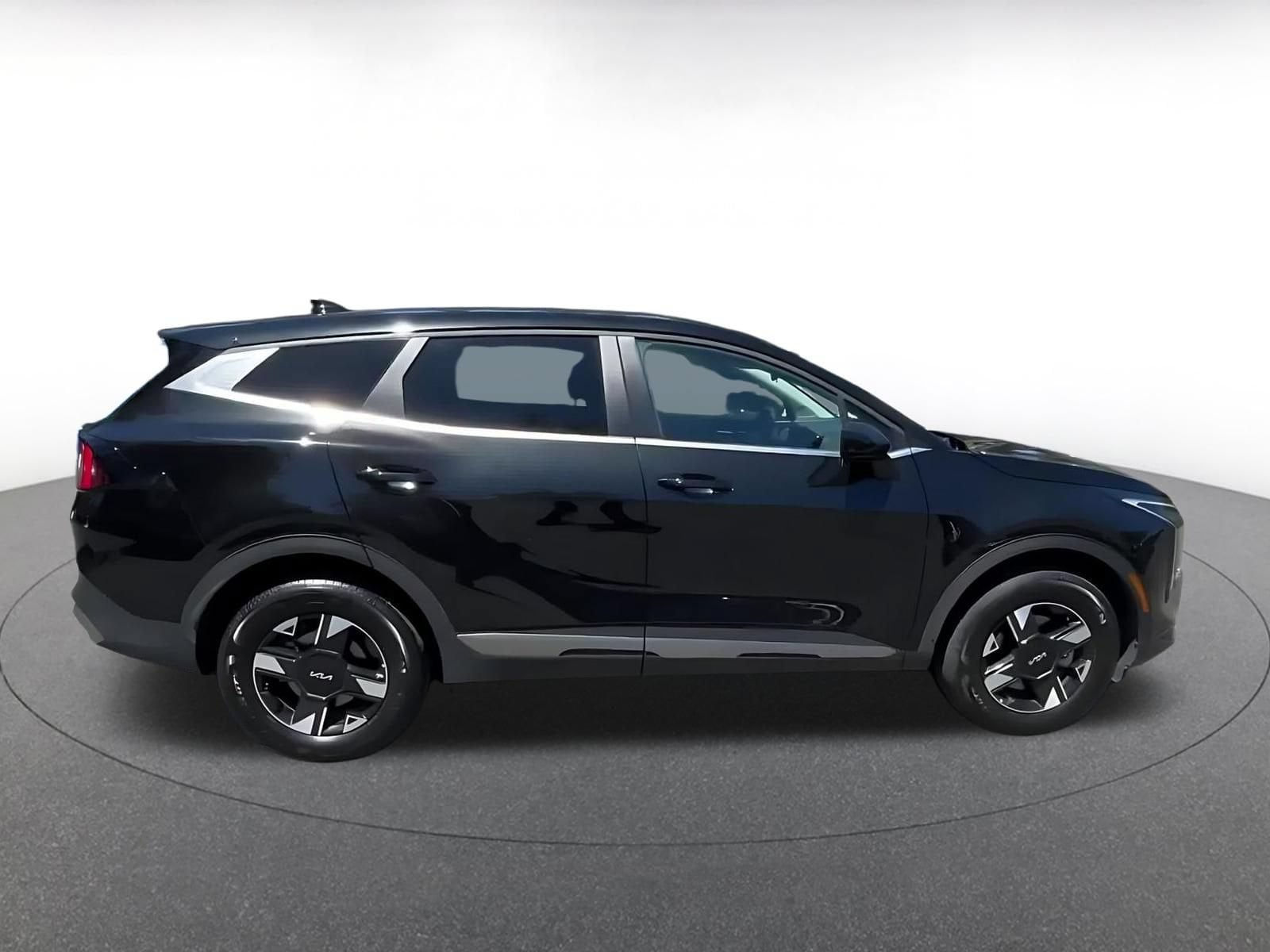 Thumbnail: 2026 Kia Sportage - 16