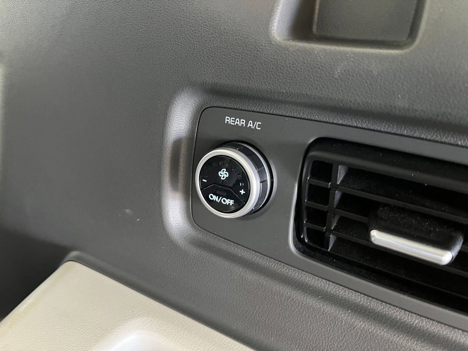 Thumbnail: 2025 Hyundai Santa Fe - 24