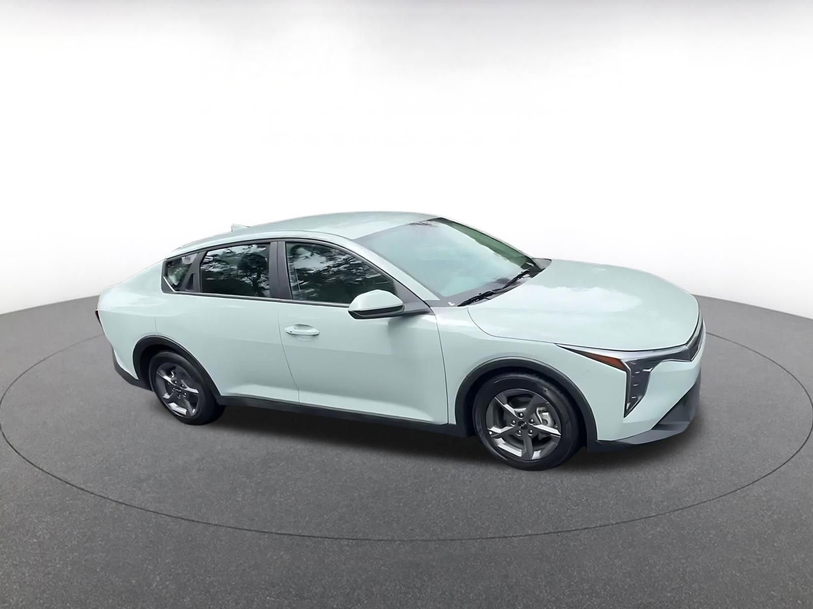 Thumbnail: 2025 Kia K4 - 2