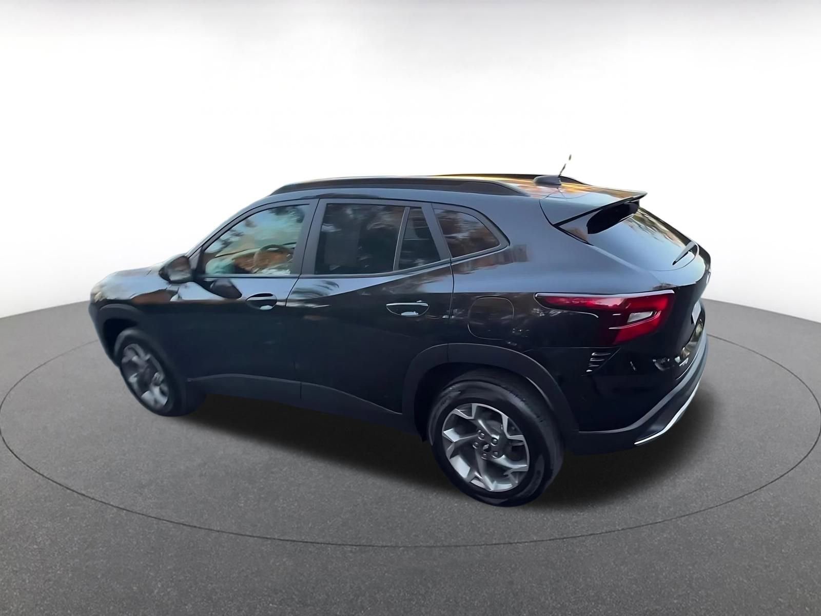 Thumbnail: 2025 Chevrolet Trax - 11