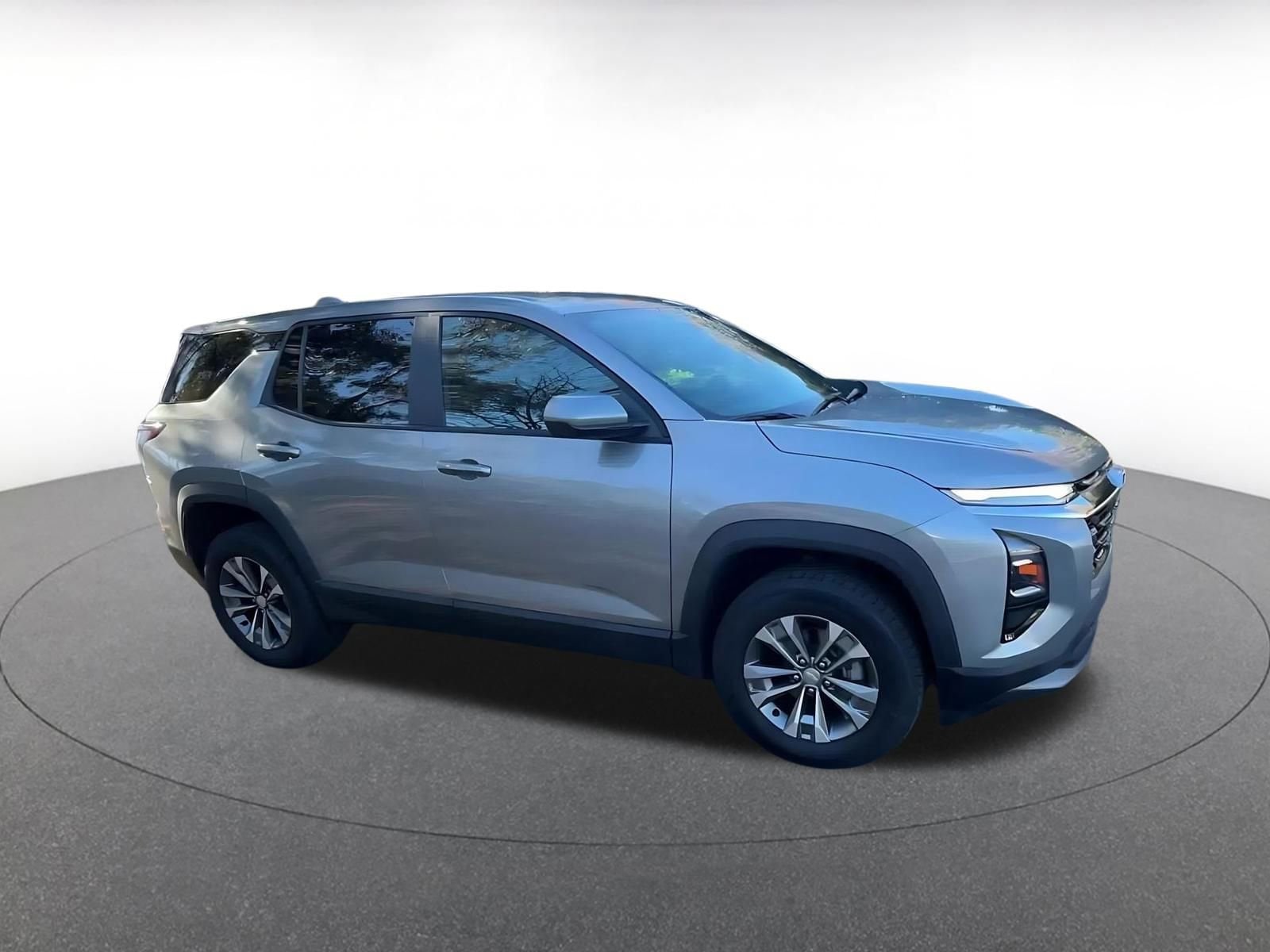 Thumbnail: 2025 Chevrolet Equinox - 2