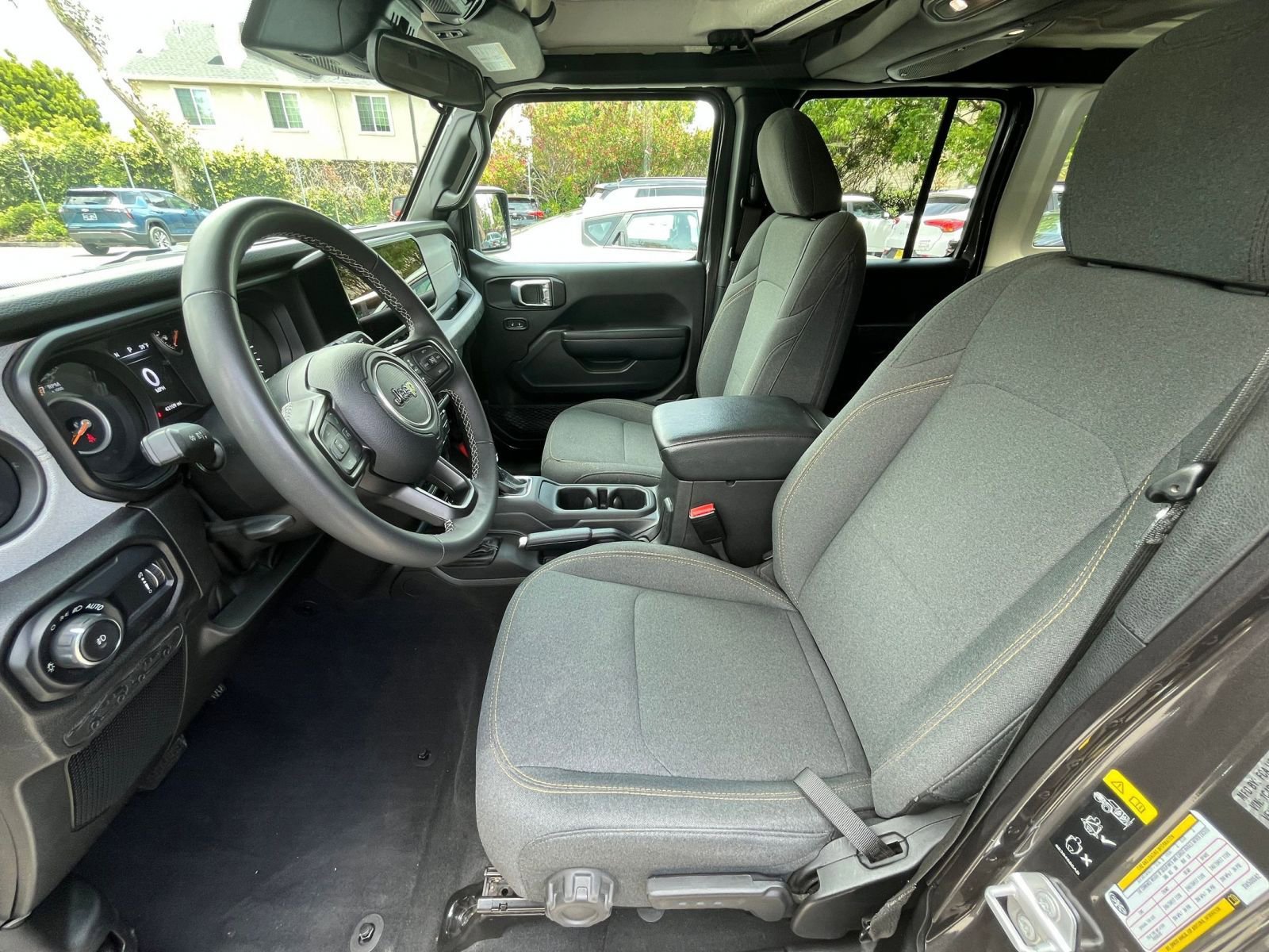 Thumbnail: 2025 Jeep Wrangler - 25