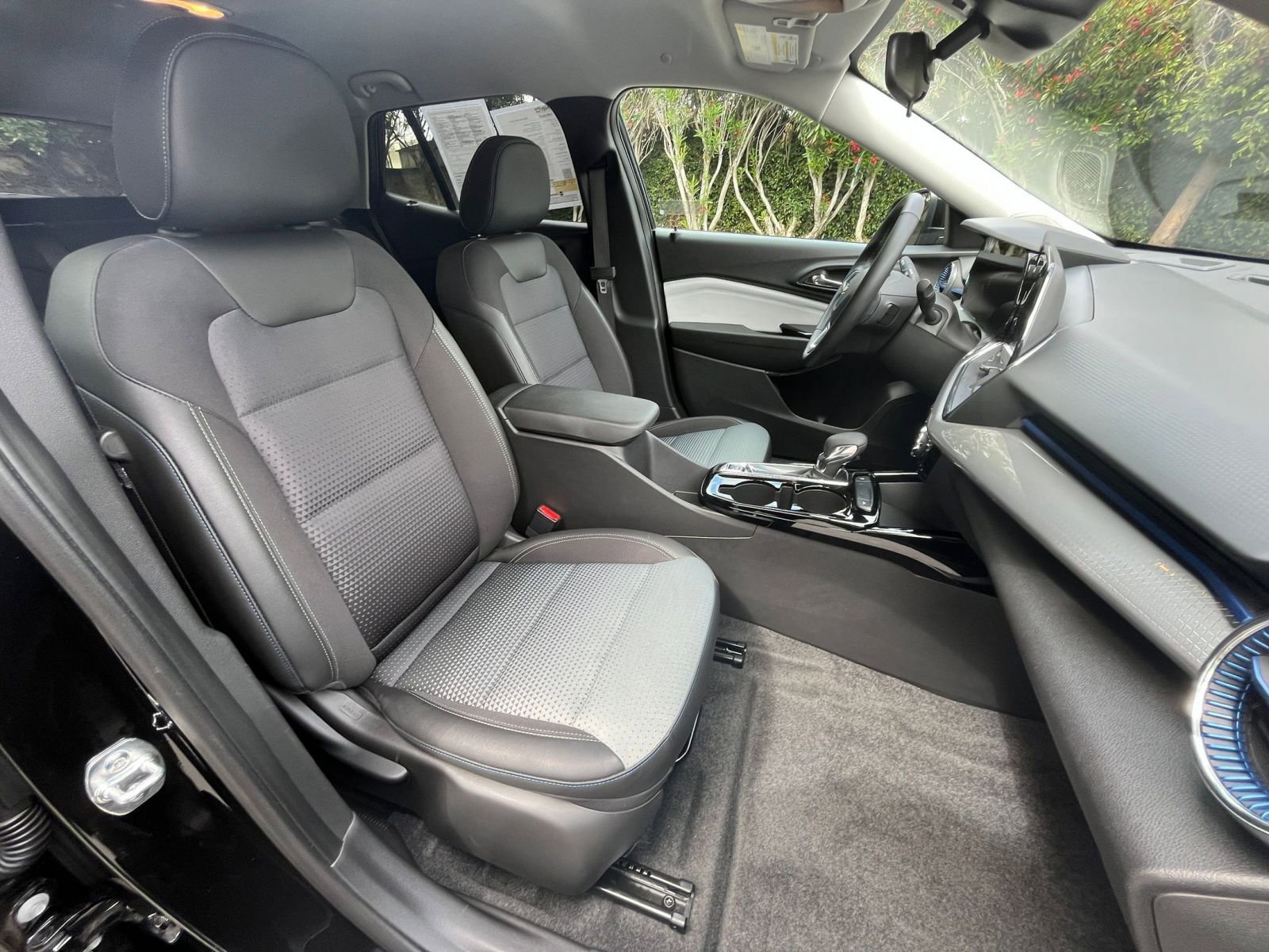 Thumbnail: 2025 Chevrolet Trax - 35
