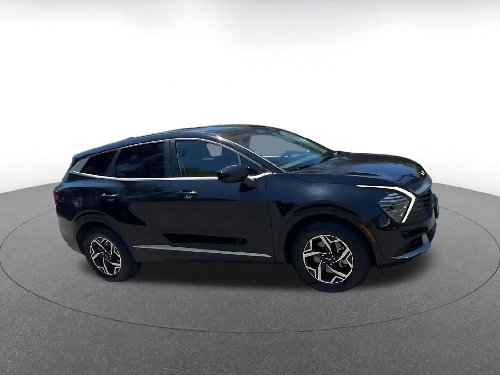 Thumbnail: 2025 Kia Sportage - 2