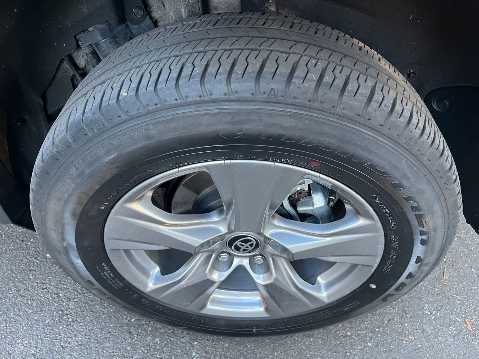 Thumbnail: 2025 Toyota RAV4 - 29