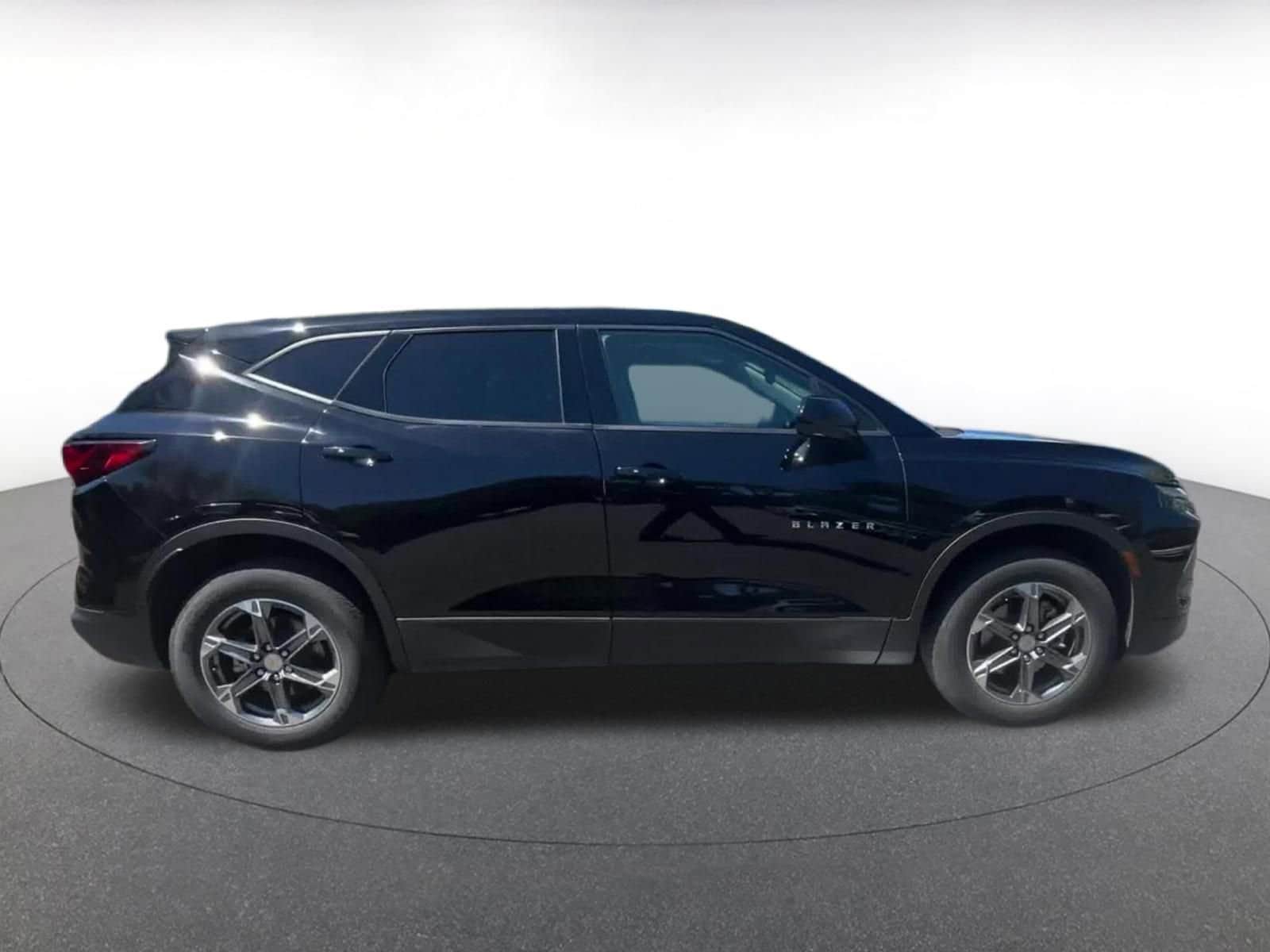 Thumbnail: 2025 Chevrolet Blazer - 16