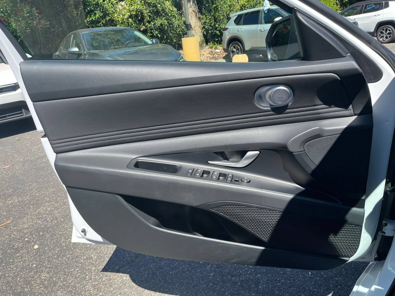 Thumbnail: 2025 Hyundai Elantra - 15