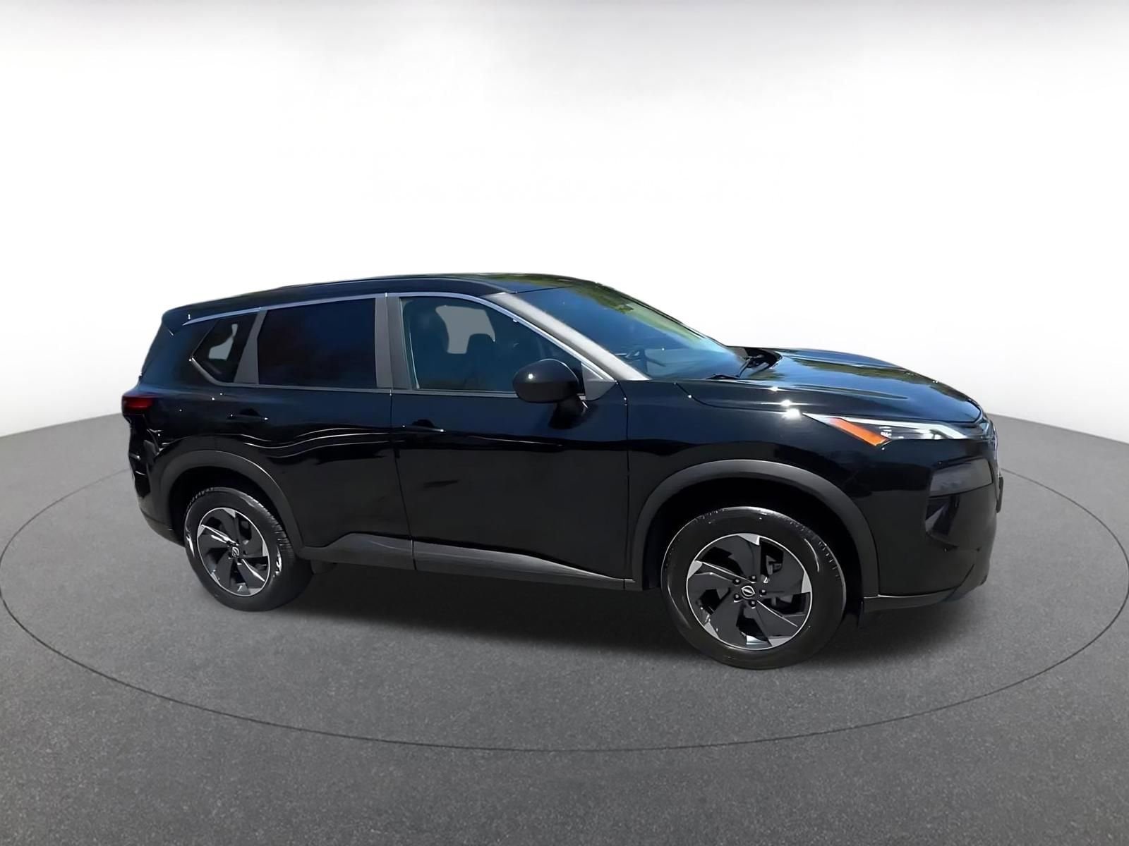 Thumbnail: 2025 Nissan Rogue - 2