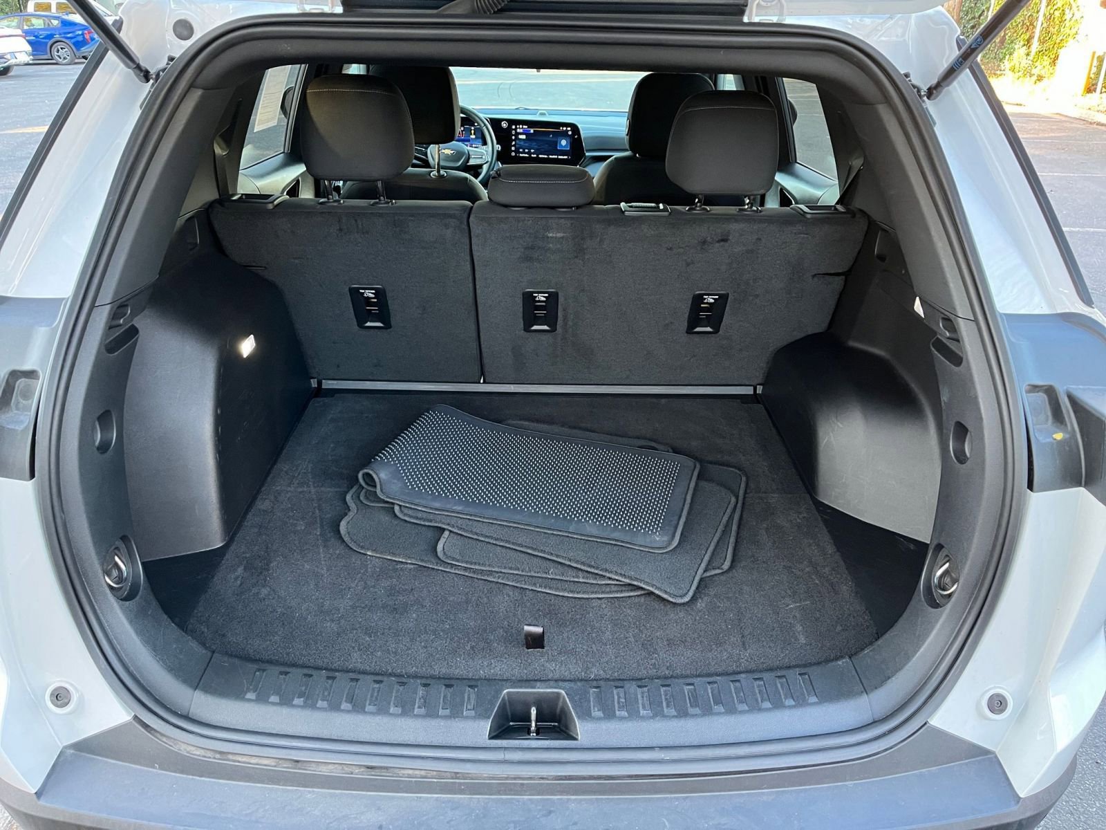 Thumbnail: 2025 Chevrolet Equinox - 30