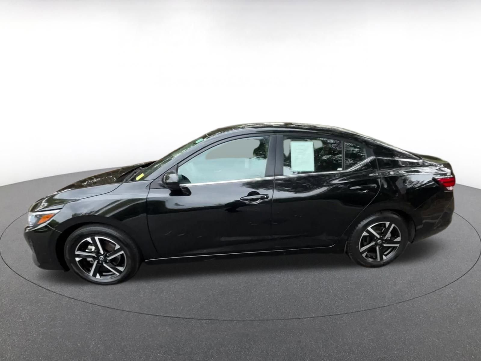 Thumbnail: 2024 Nissan Sentra - 9