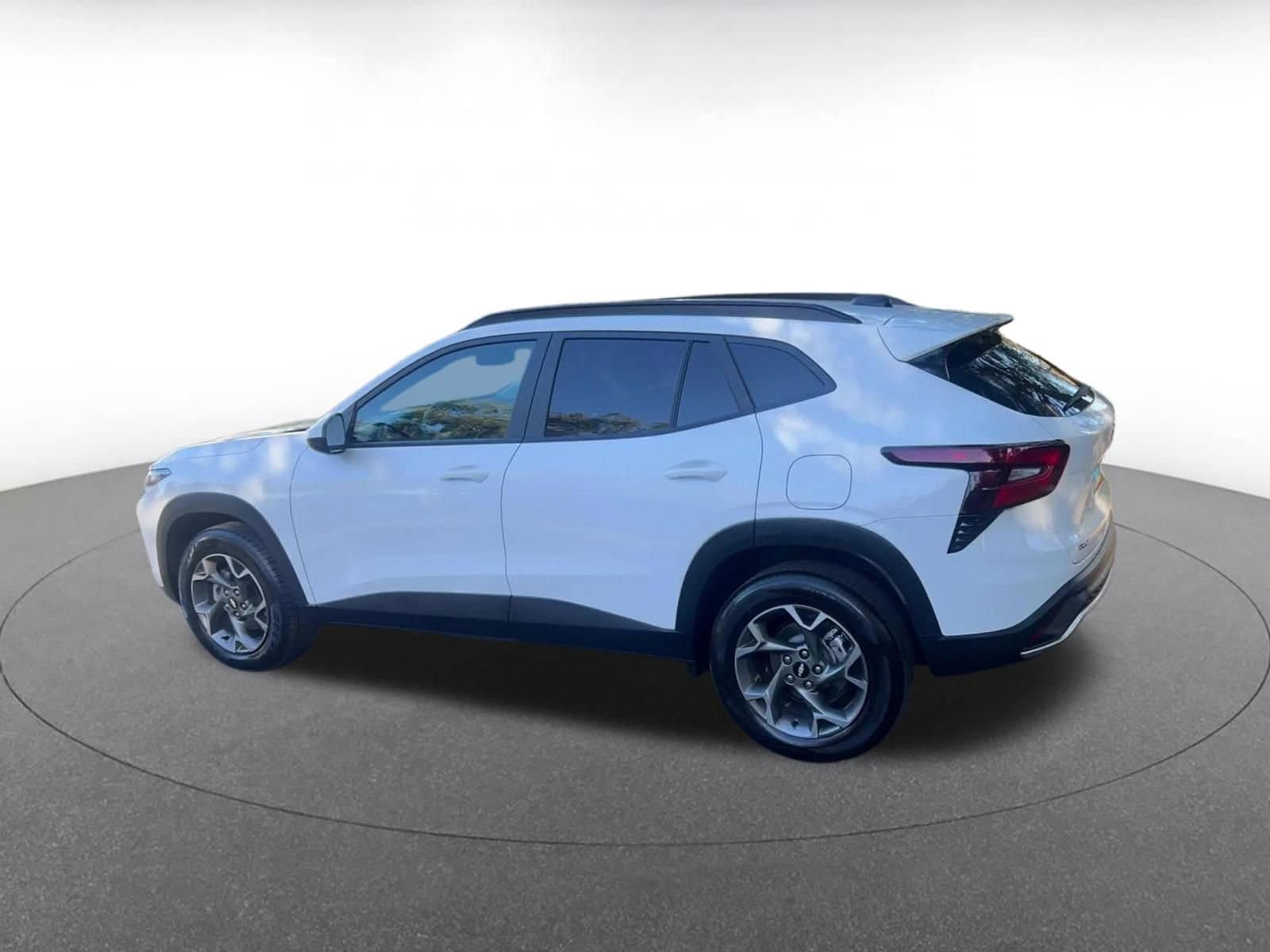 Thumbnail: 2025 Chevrolet Trax - 10