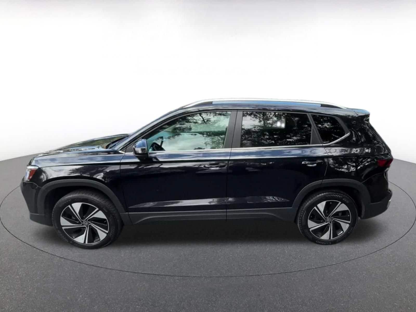 Thumbnail: 2026 Volkswagen Taos - 8
