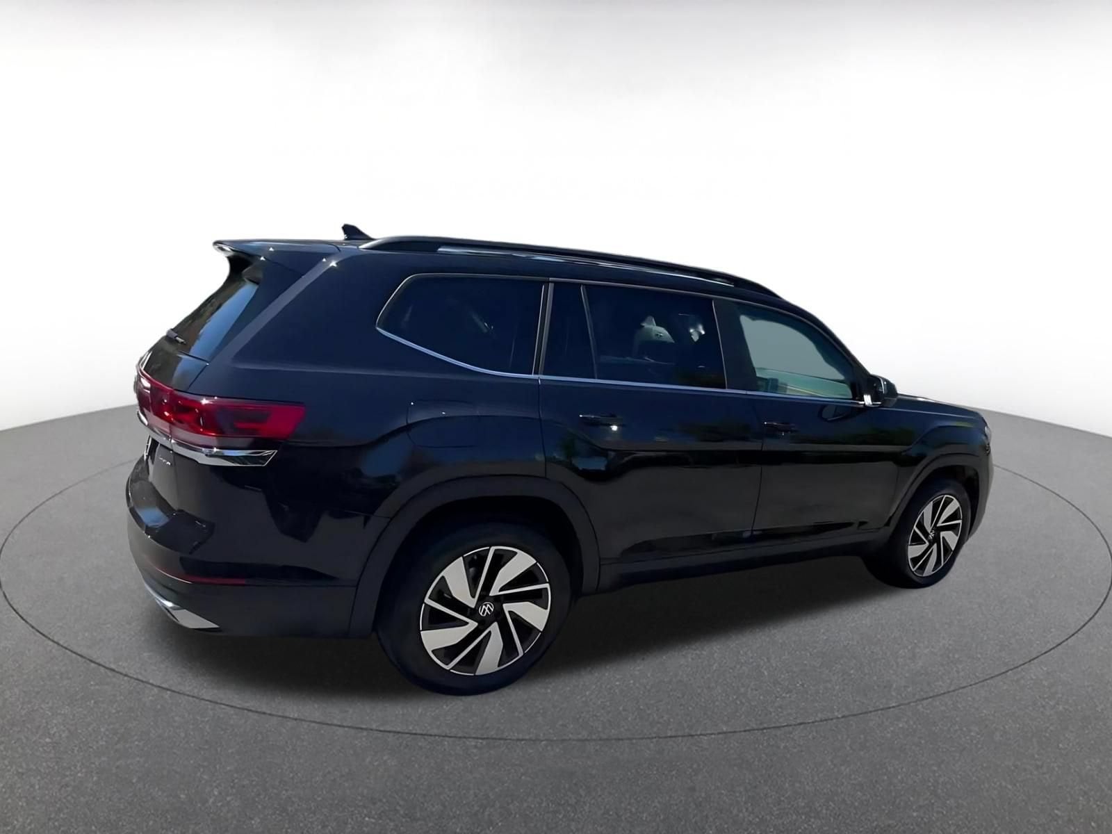 Thumbnail: 2026 Volkswagen Atlas - 13