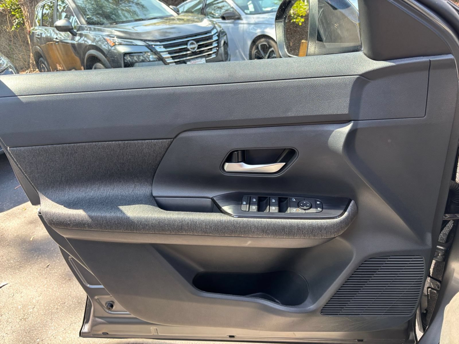 Thumbnail: 2026 Nissan Kicks - 18
