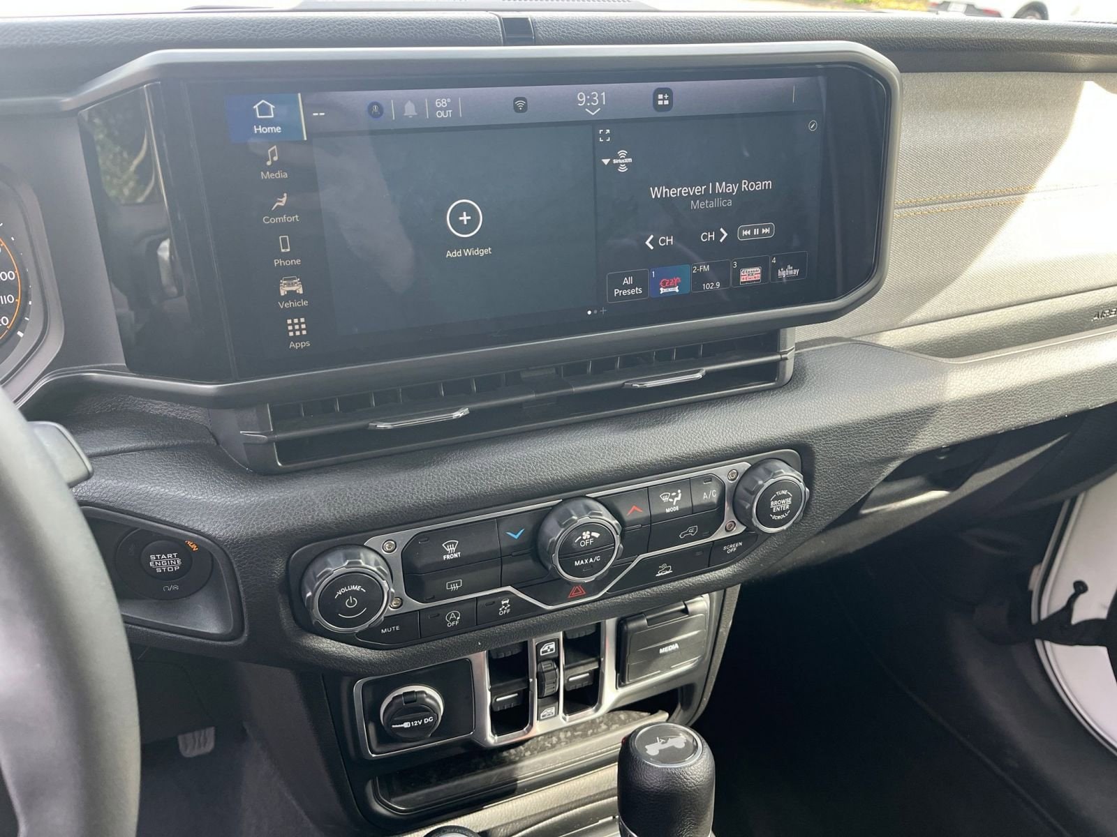 Thumbnail: 2025 Jeep Wrangler - 17