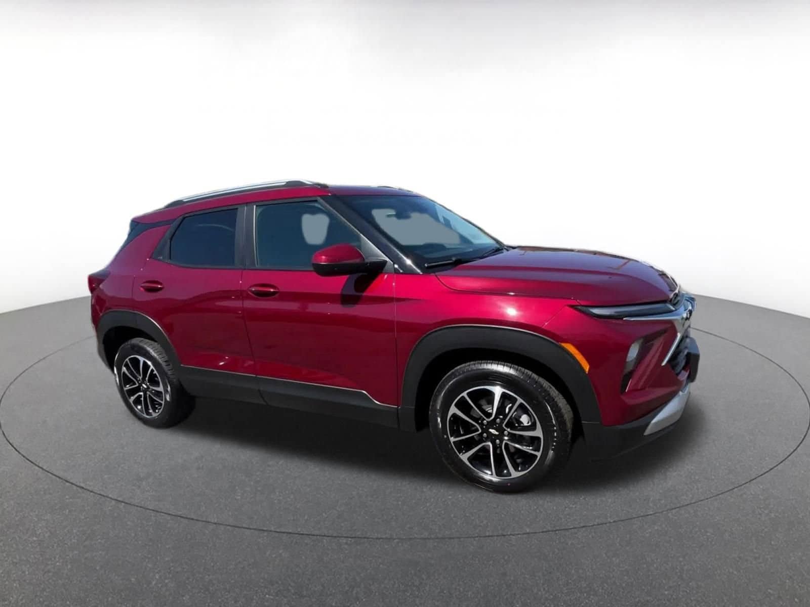 Thumbnail: 2024 Chevrolet TrailBlazer - 2