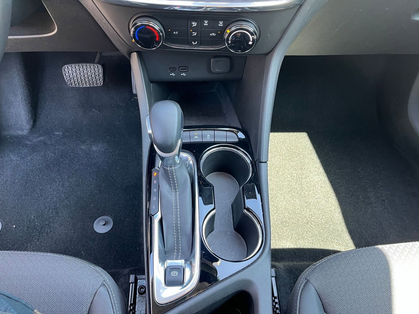 2025 Buick Encore GX Preferred - Photo 40