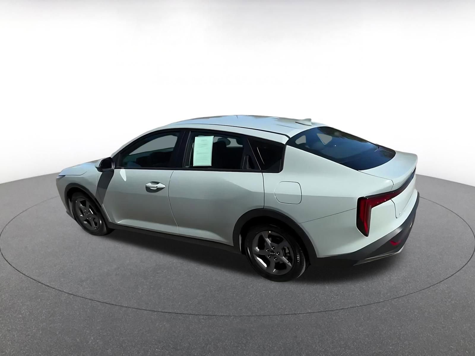 Thumbnail: 2025 Kia K4 - 10