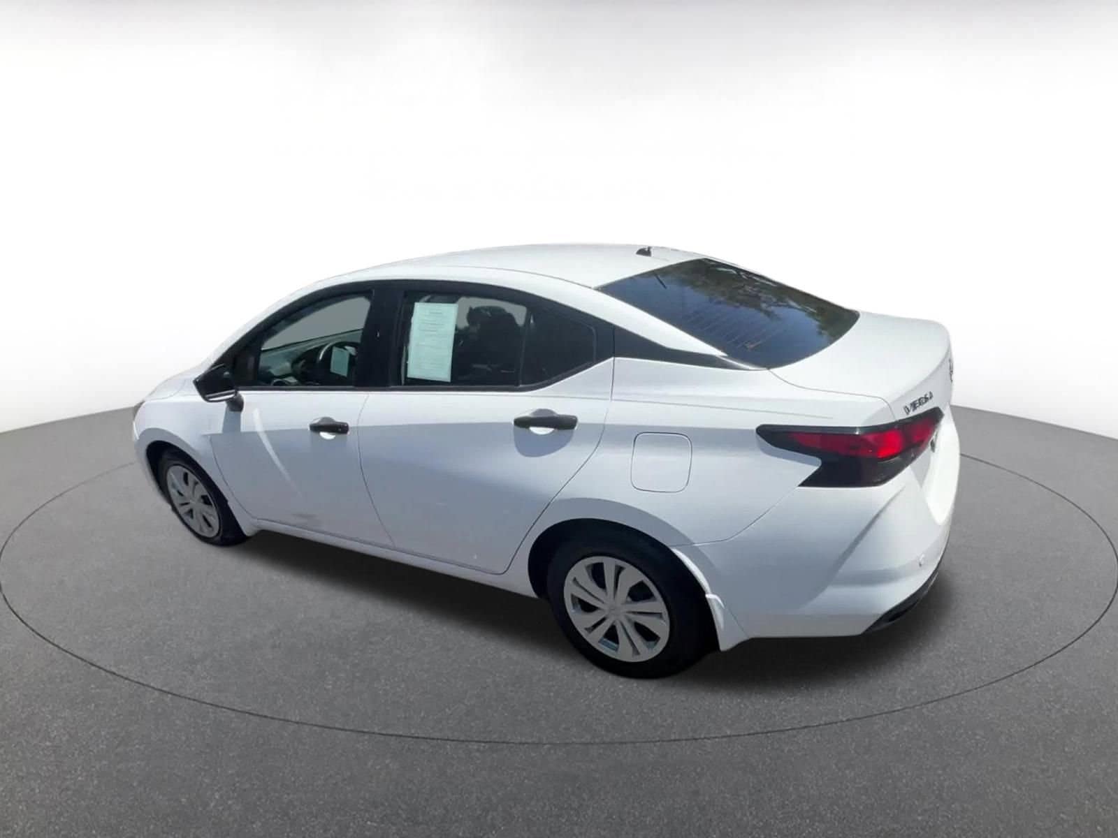 2024 Nissan Versa S 8