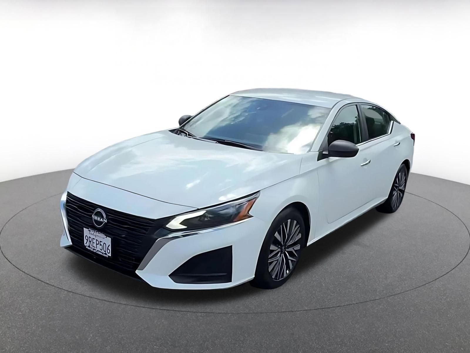 Thumbnail: 2025 Nissan Altima - 7