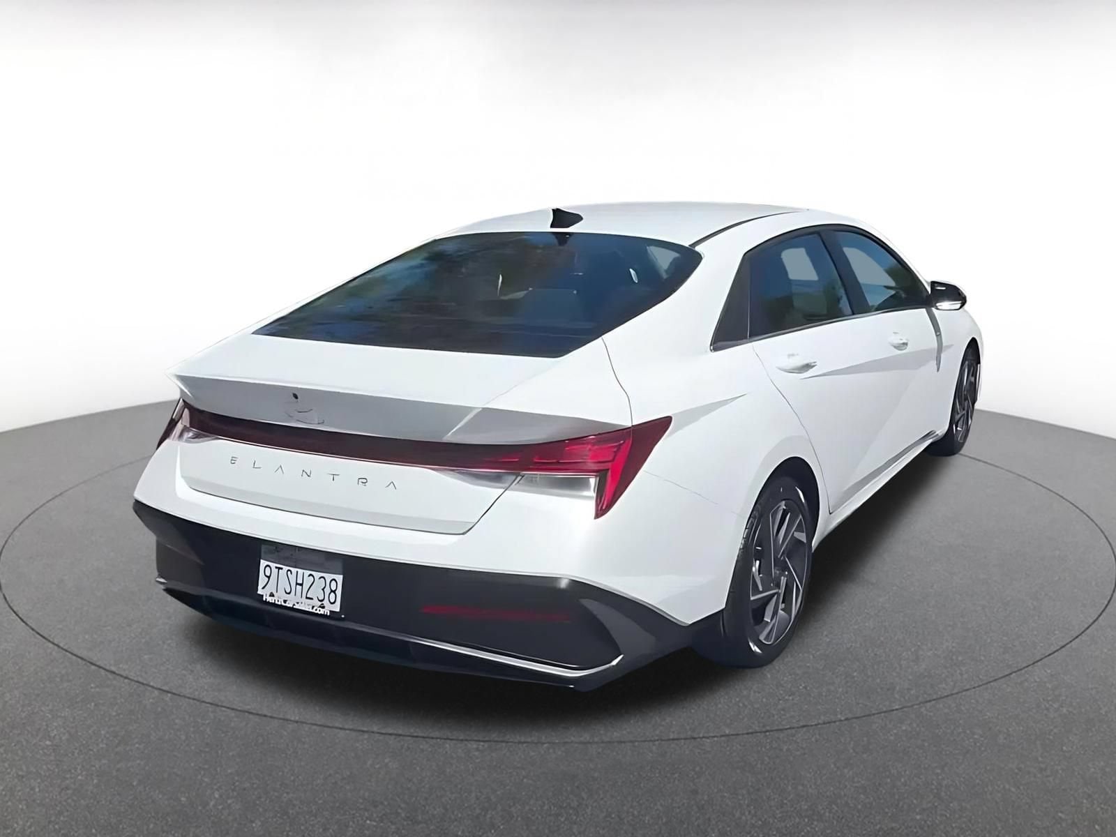 Thumbnail: 2025 Hyundai Elantra - 11