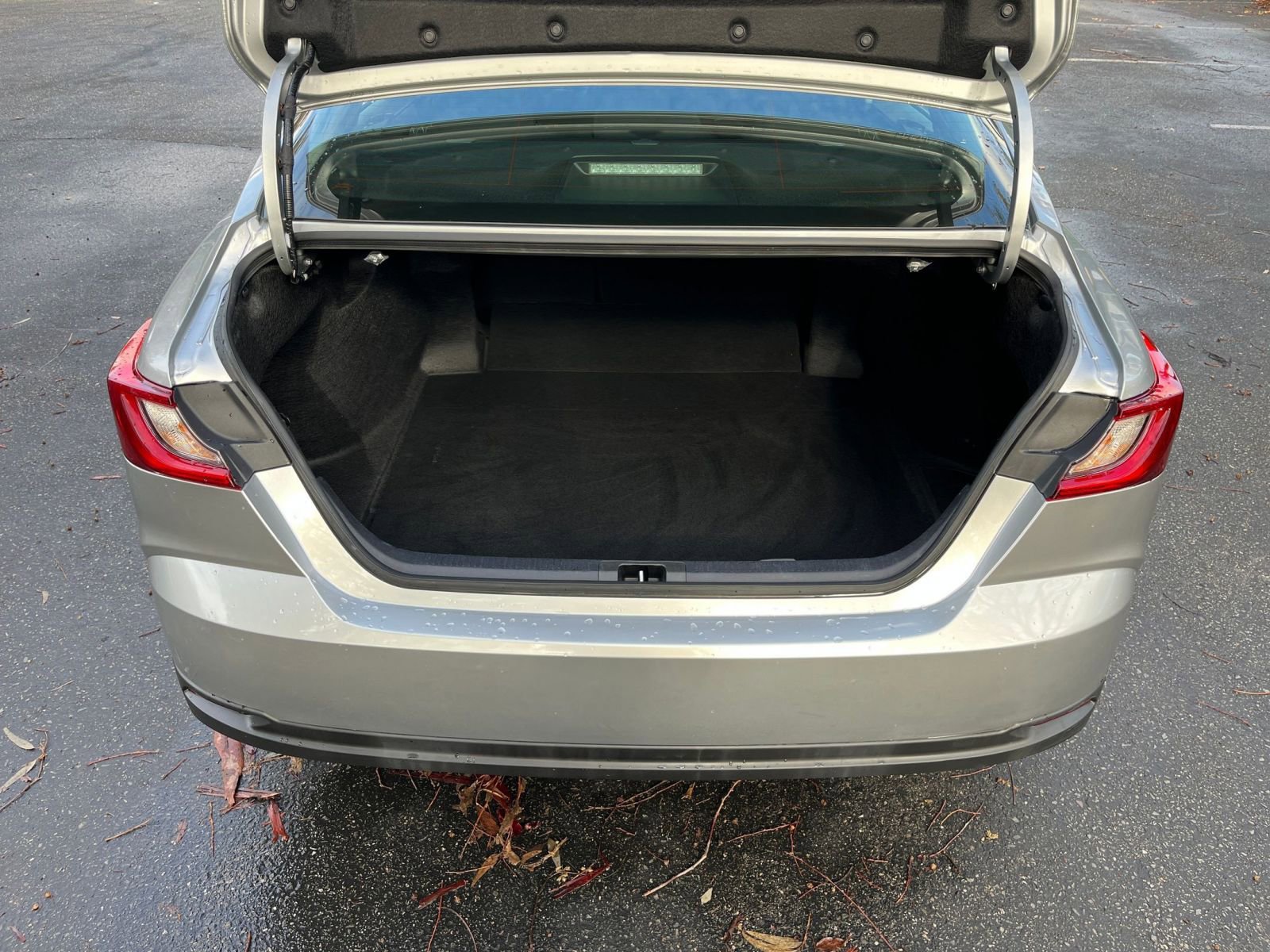 Thumbnail: 2025 Toyota Camry - 30